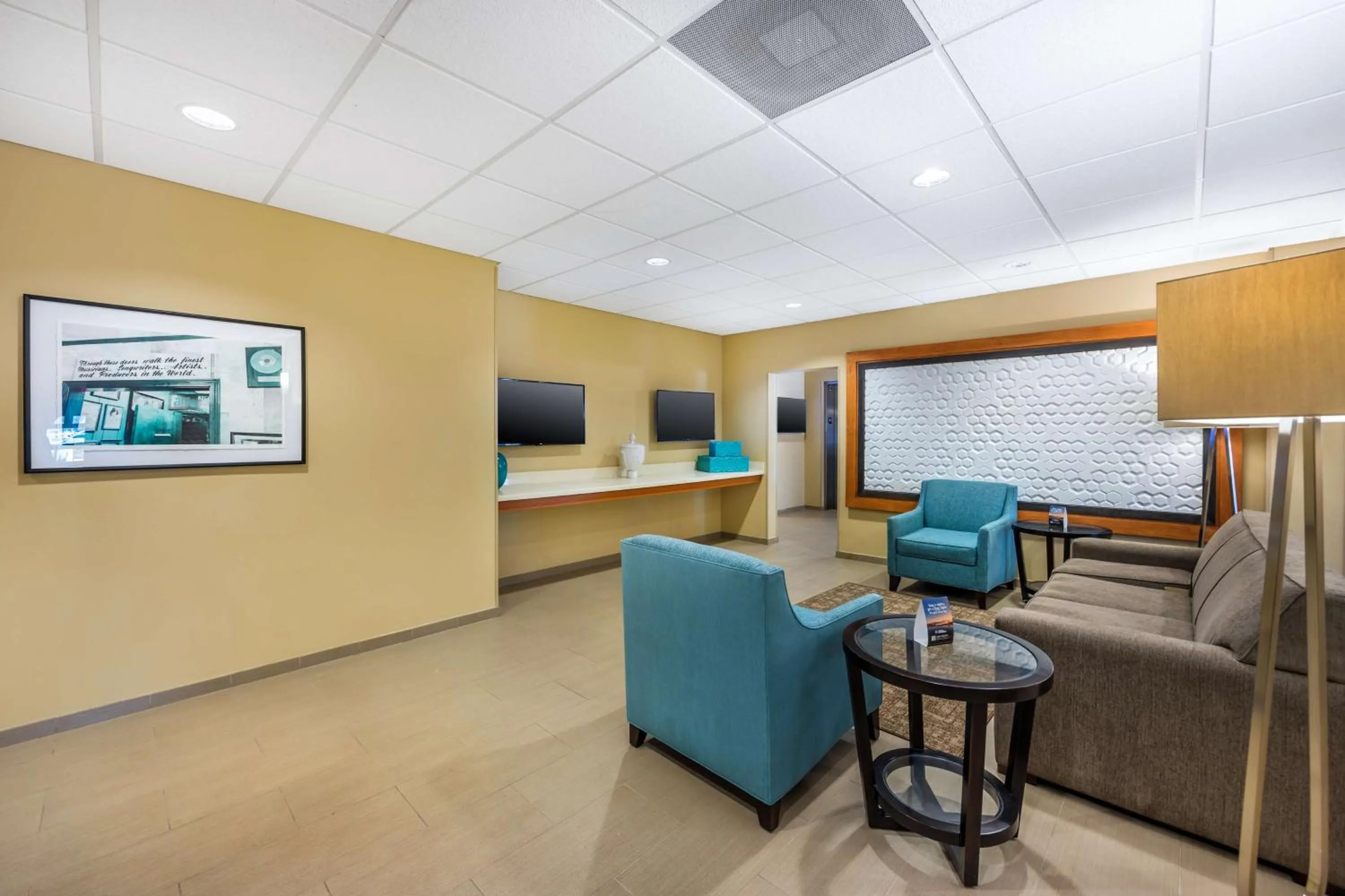 Lobby or reception in Best Western Plus Tuscumbia/Muscle Shoals Hotel & Suites