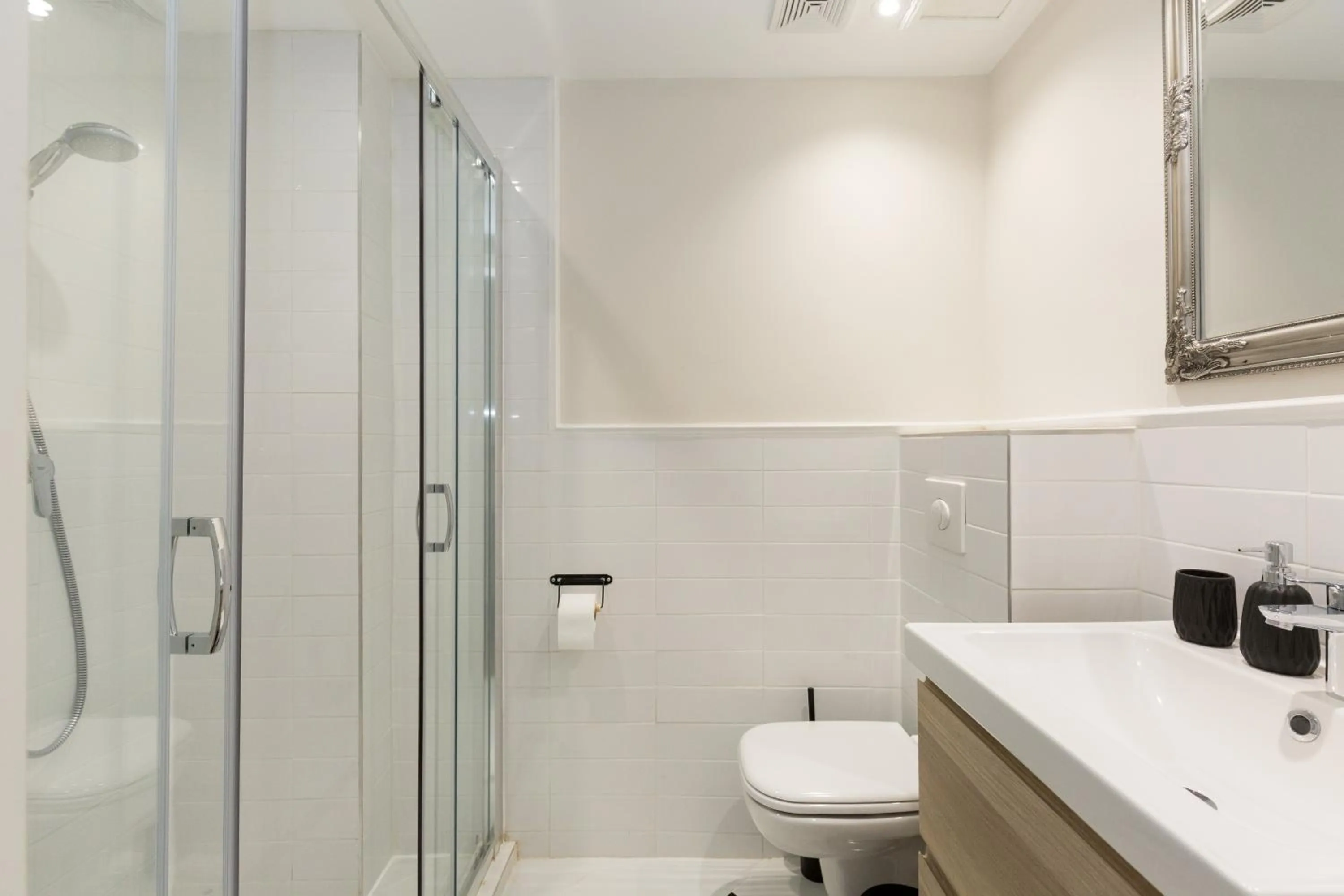 Bathroom in Otto Studios