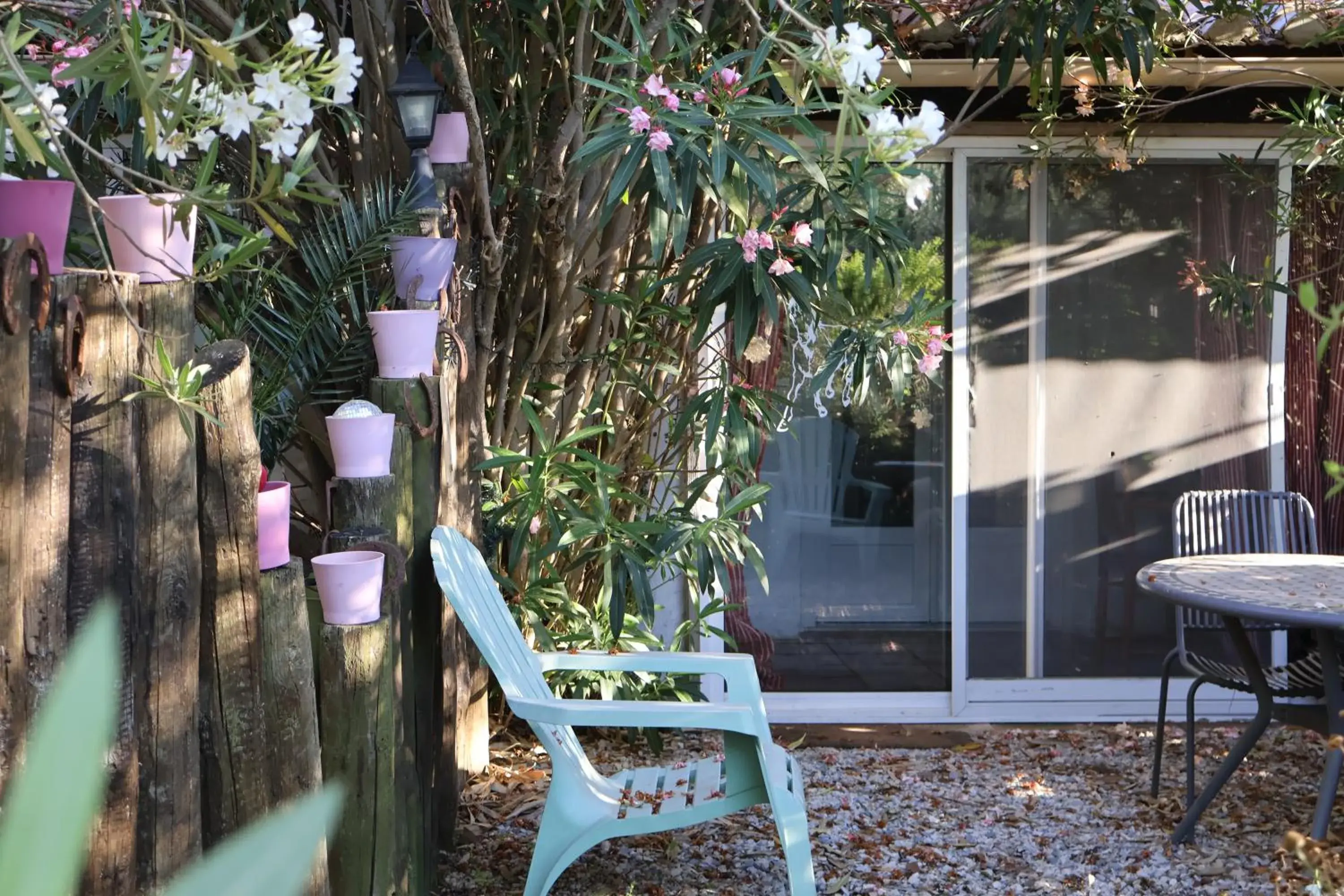 Triple Room with Garden View in Gites Chambres d'hotes Mazet du Maréchal Ferrant Triple Room with Garden View in Gites Chambres d'hotes Mazet du Maréchal Ferrant