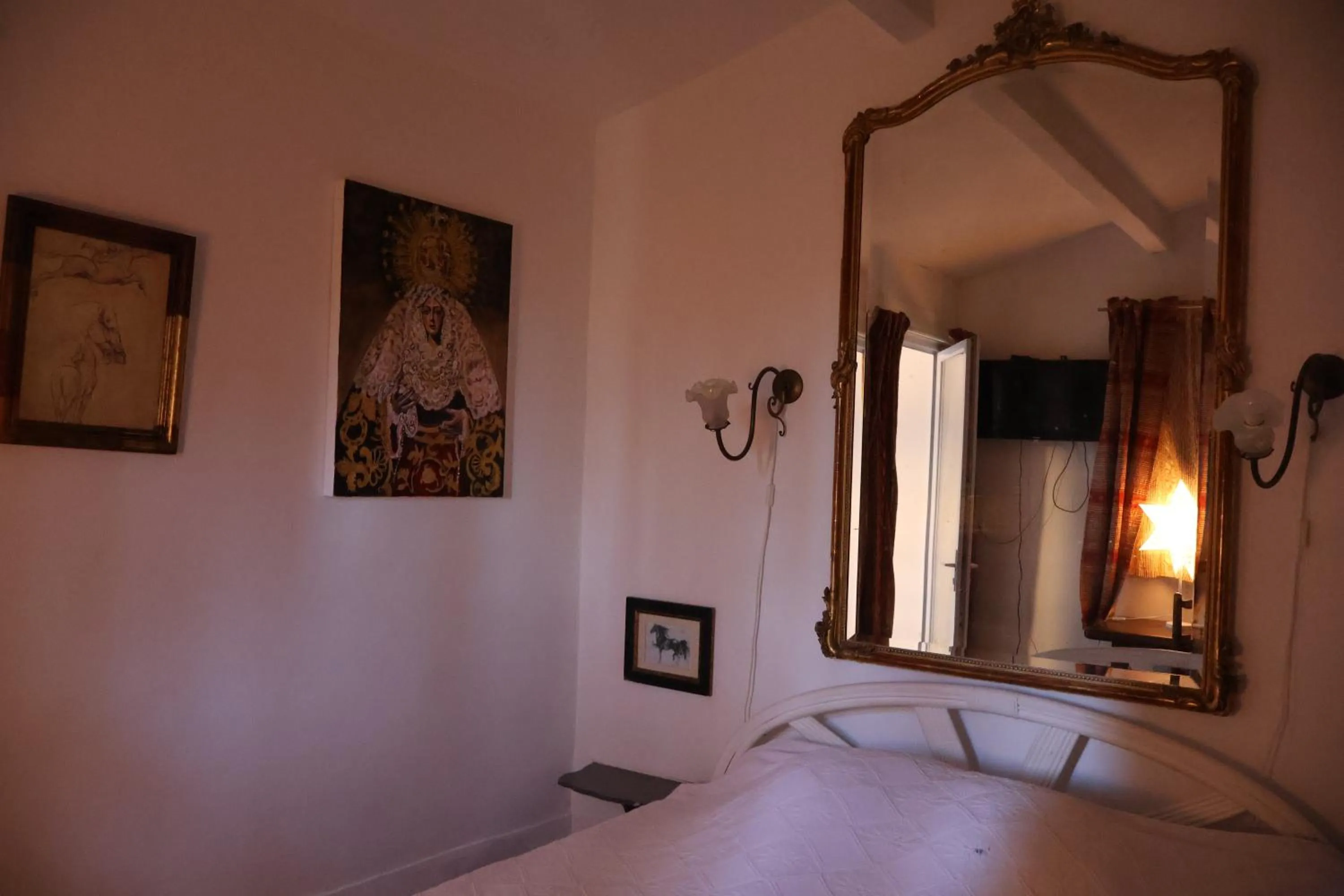 Bed in Gites Chambres d'hotes Mazet du Maréchal Ferrant