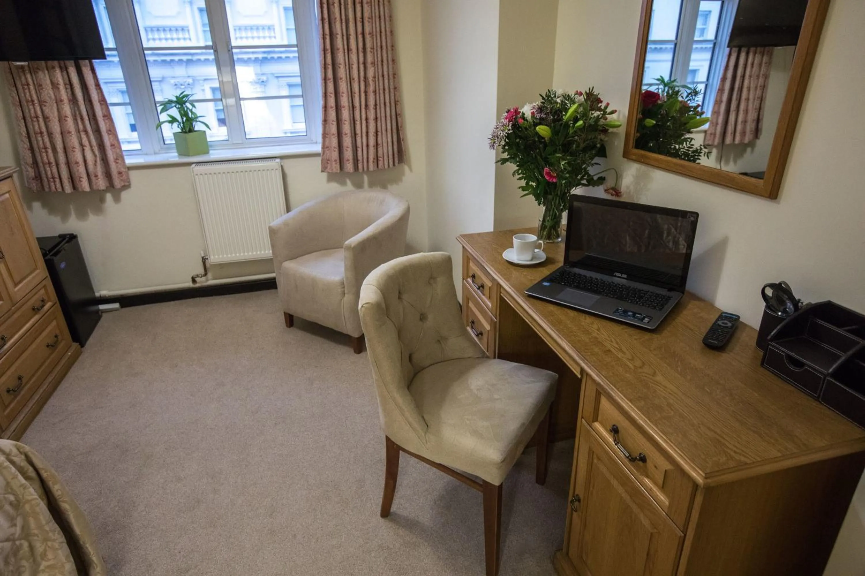 Seating area in Vincent House London Residence
