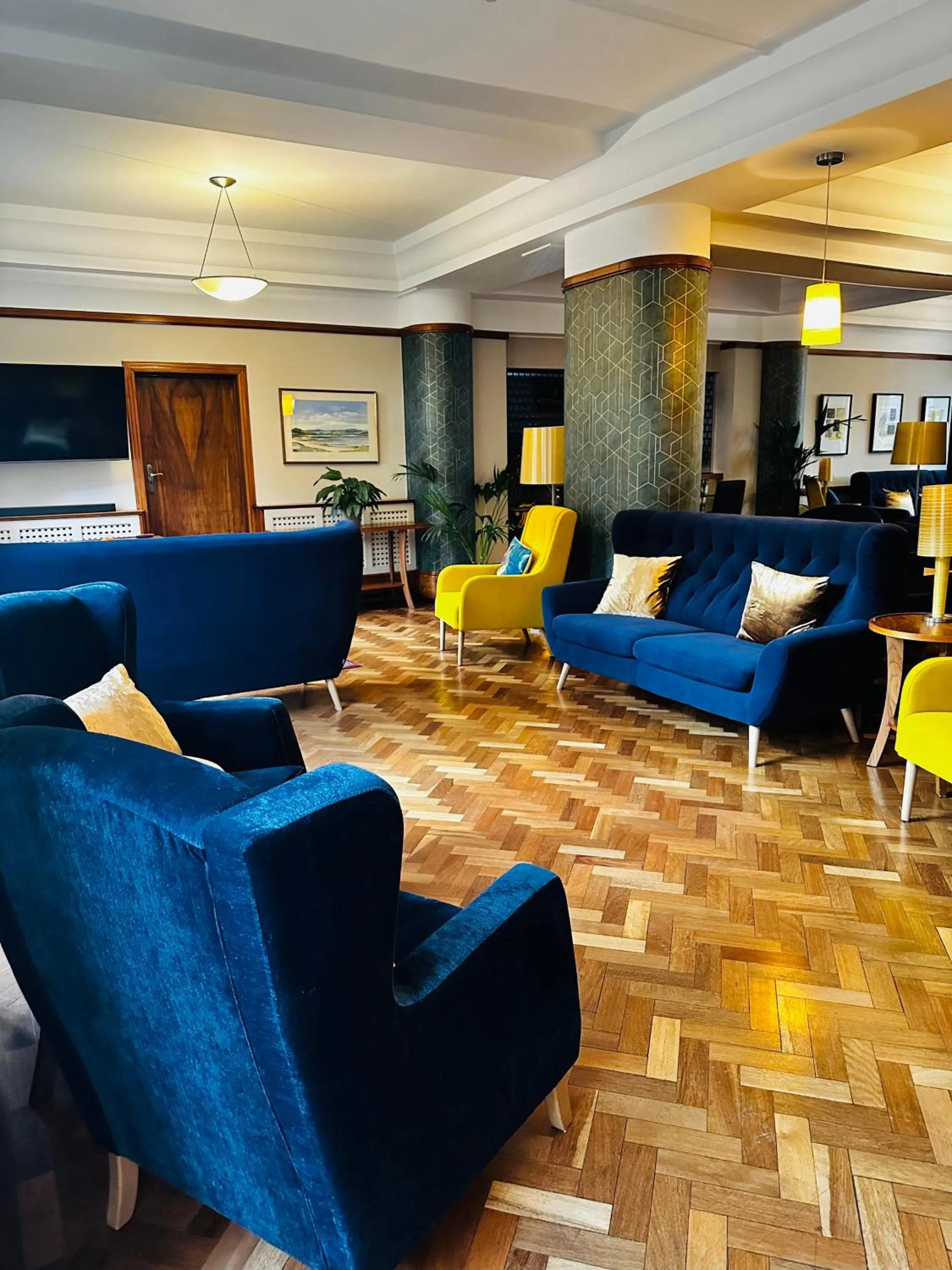 Communal lounge/ TV room in Vincent House London Residence