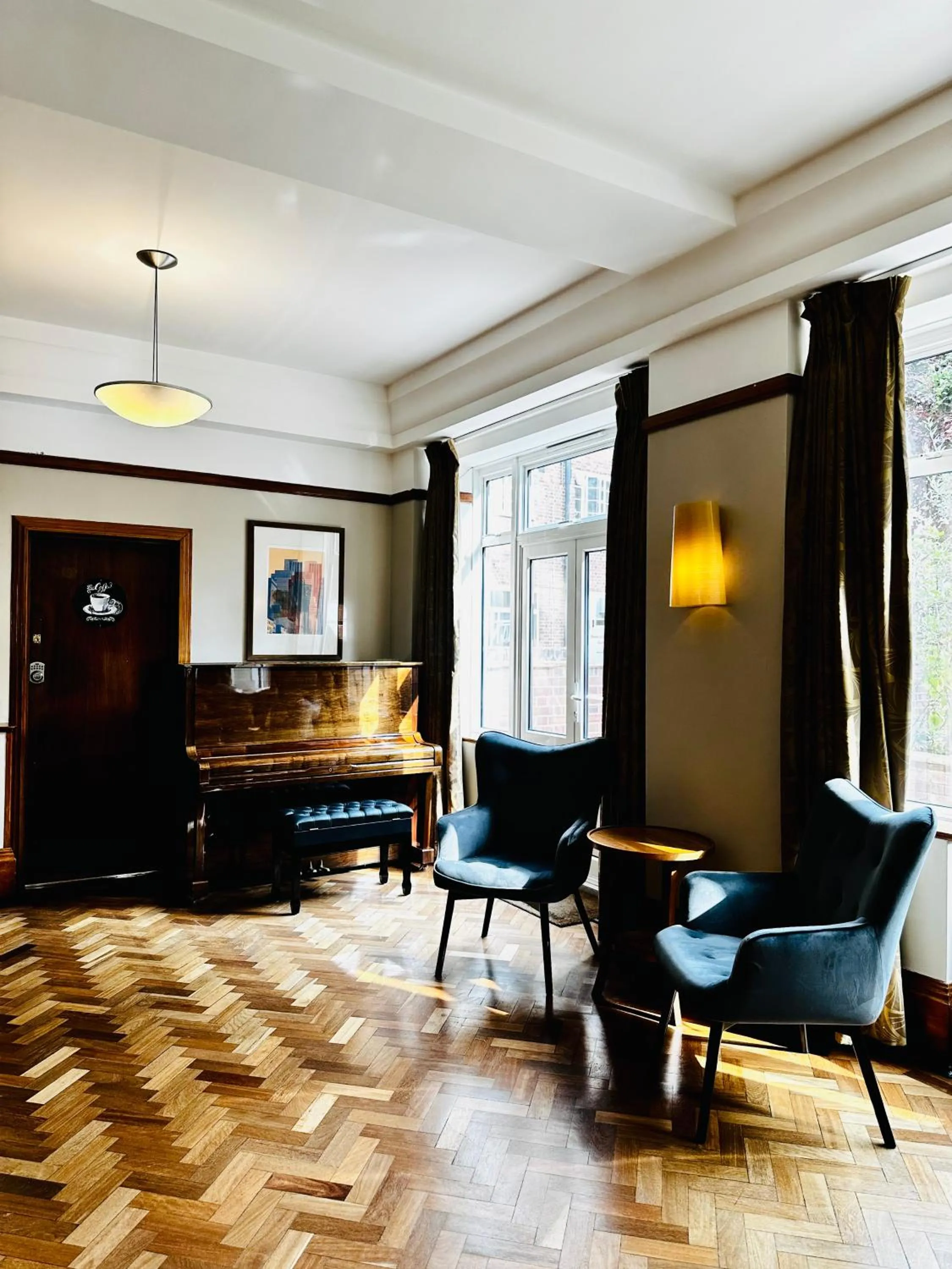 Lounge or bar in Vincent House London Residence