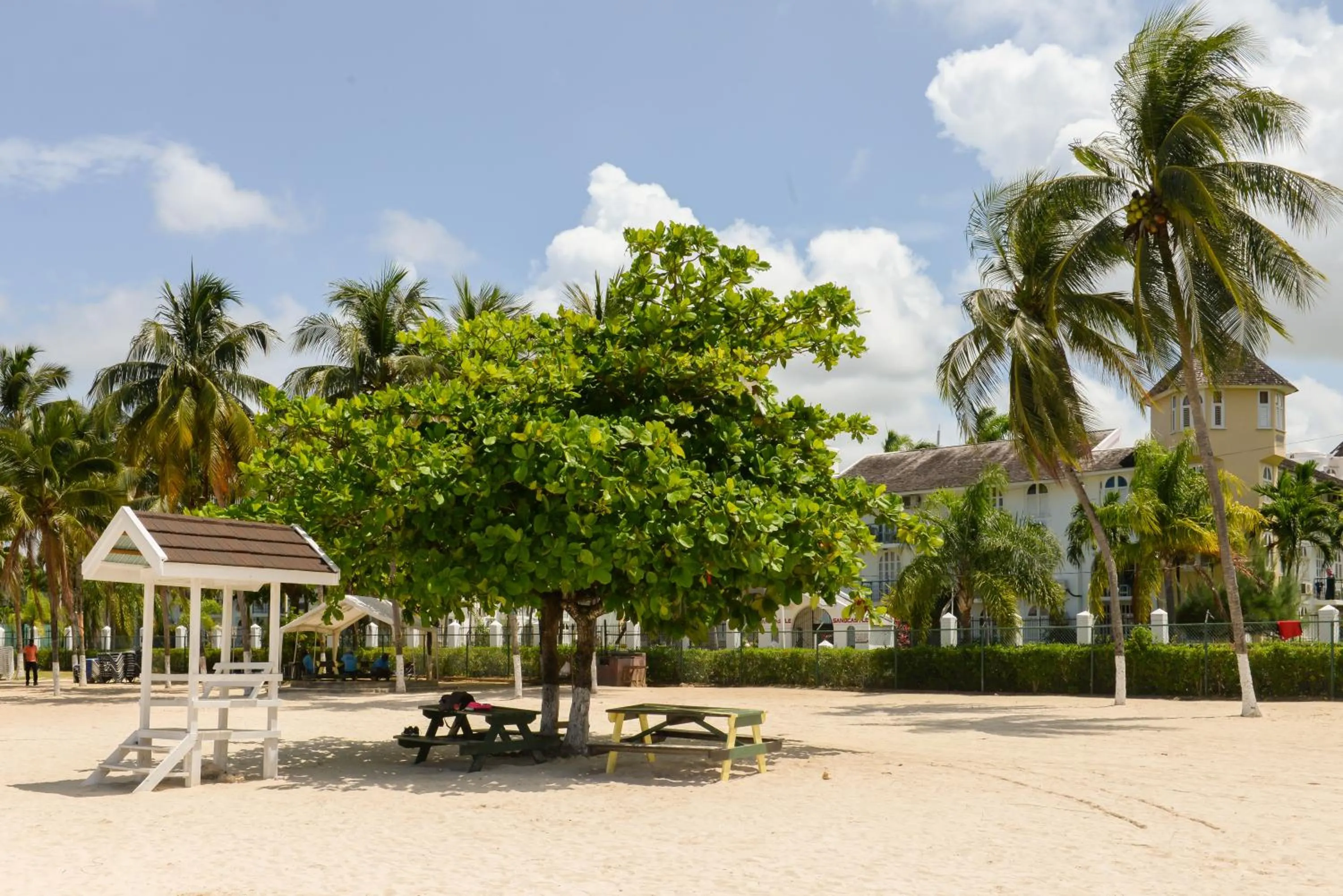 Beach in Deluxe SandCastles Condos