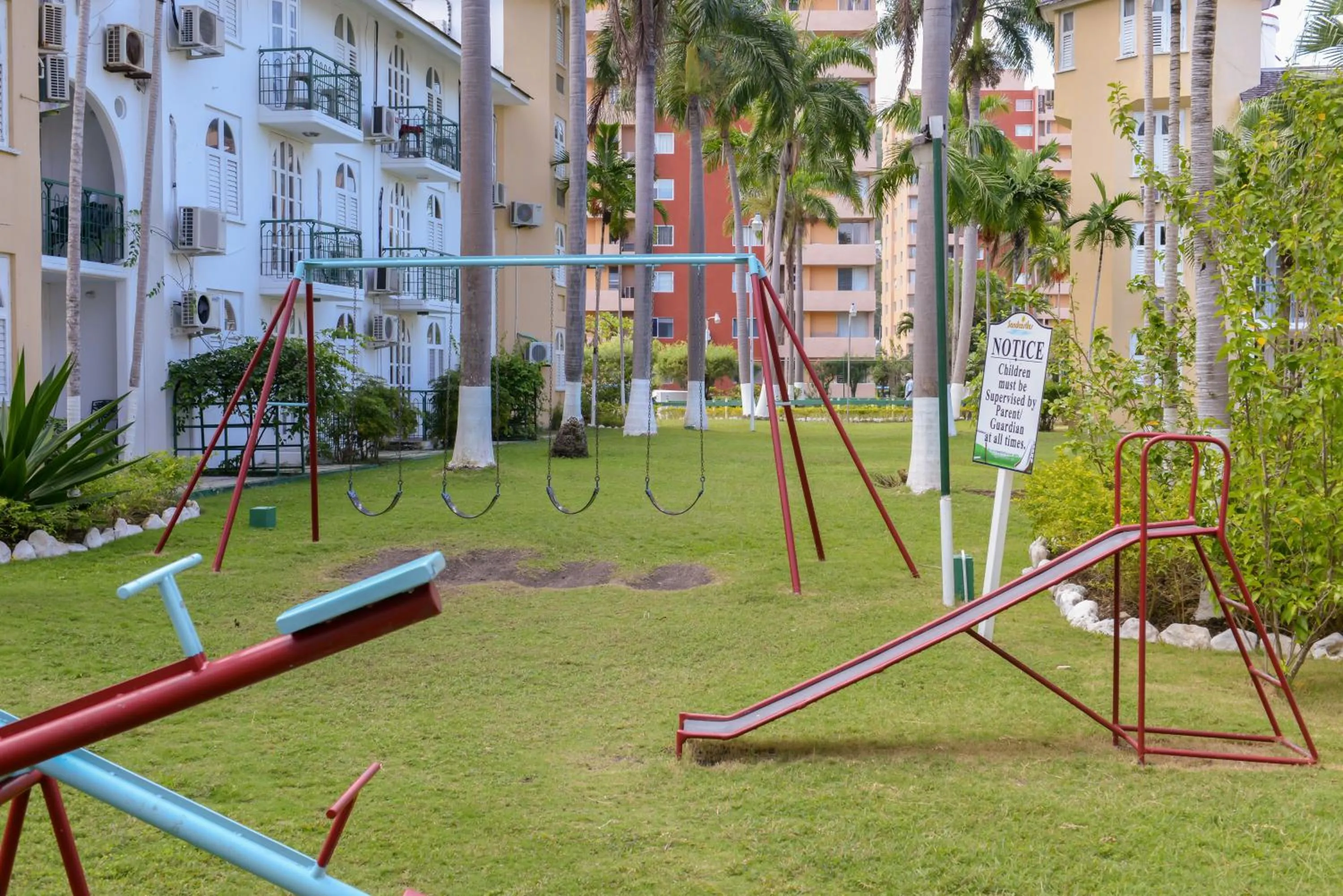 Area and facilities in Deluxe SandCastles Condos