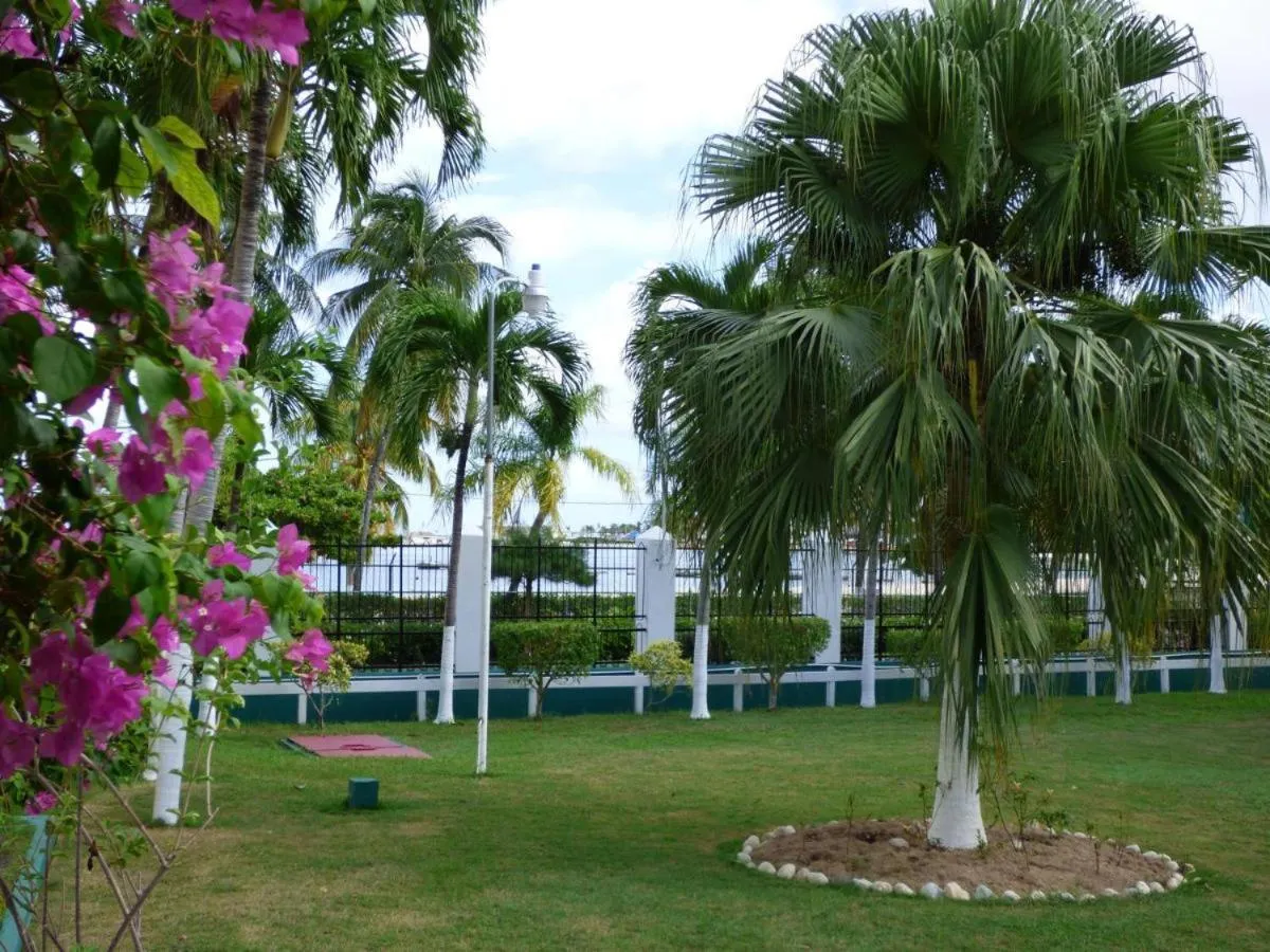 Garden in Deluxe SandCastles Condos