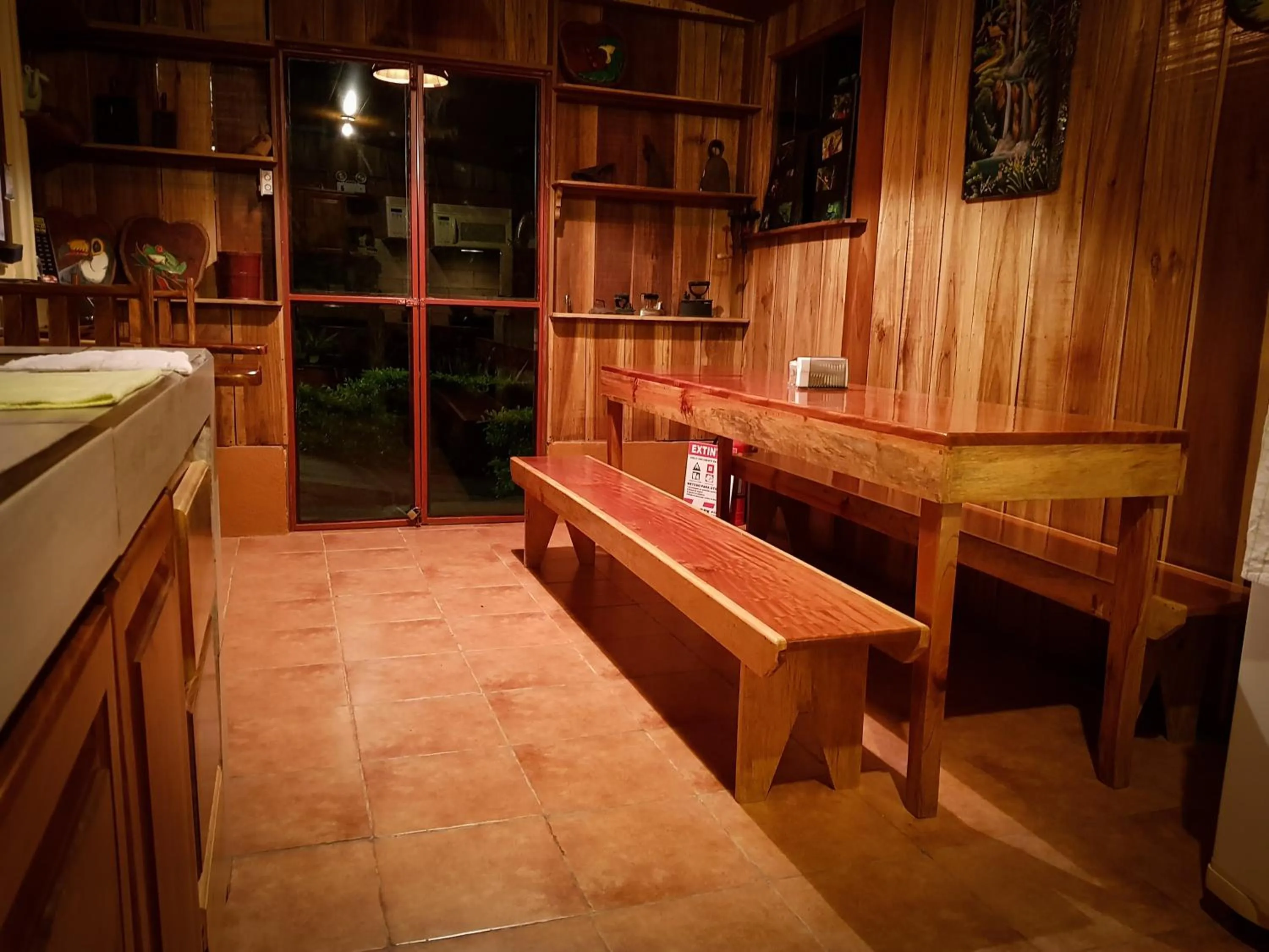 Communal kitchen in Greemount Hotel