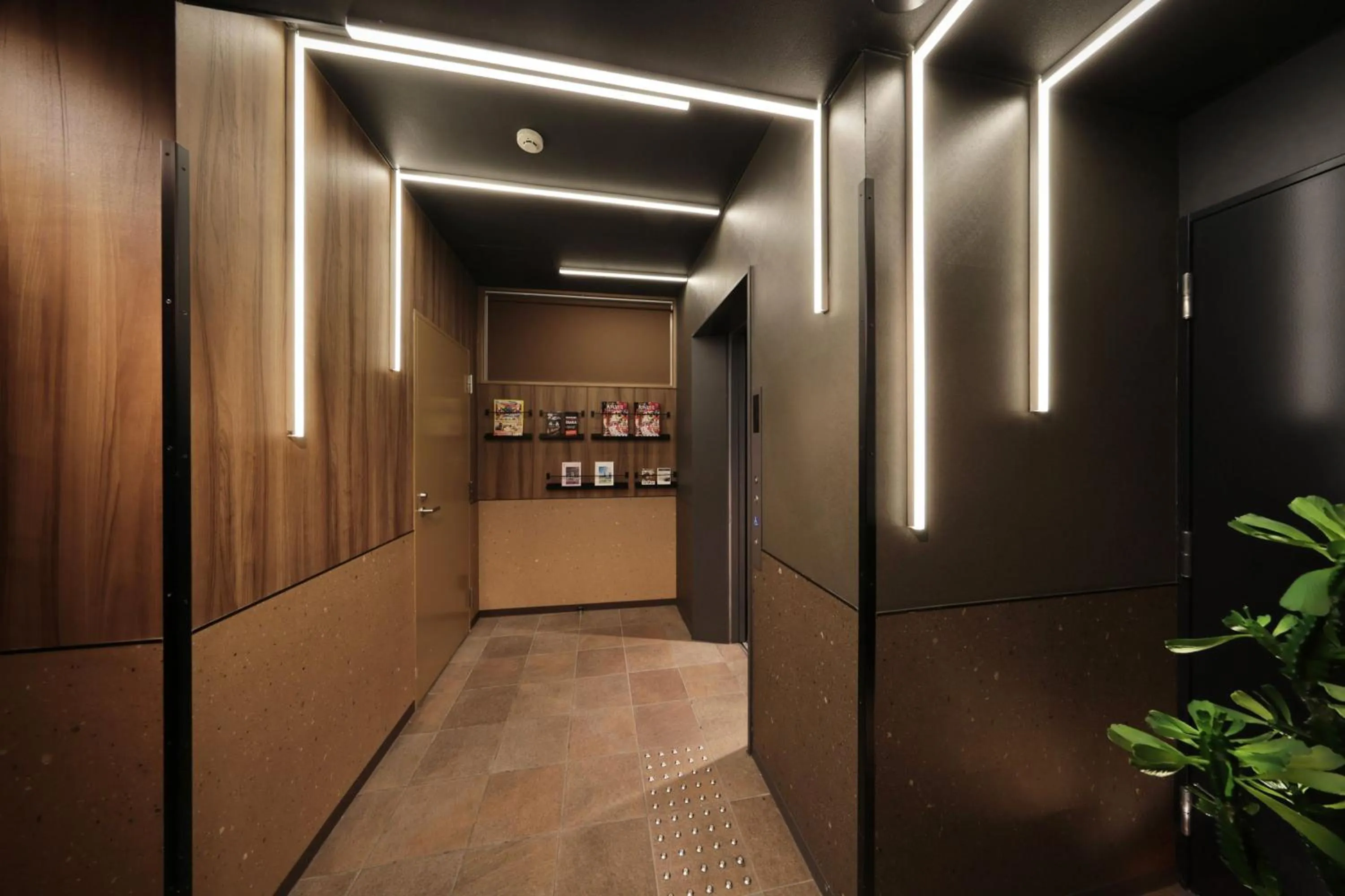 Communal lounge/ TV room in Nipponbashi Crystal Hotel