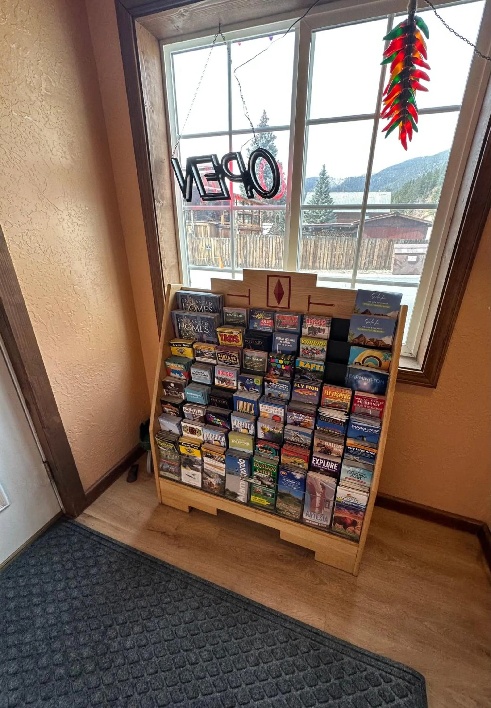 Facade/entrance in Deer Lodge