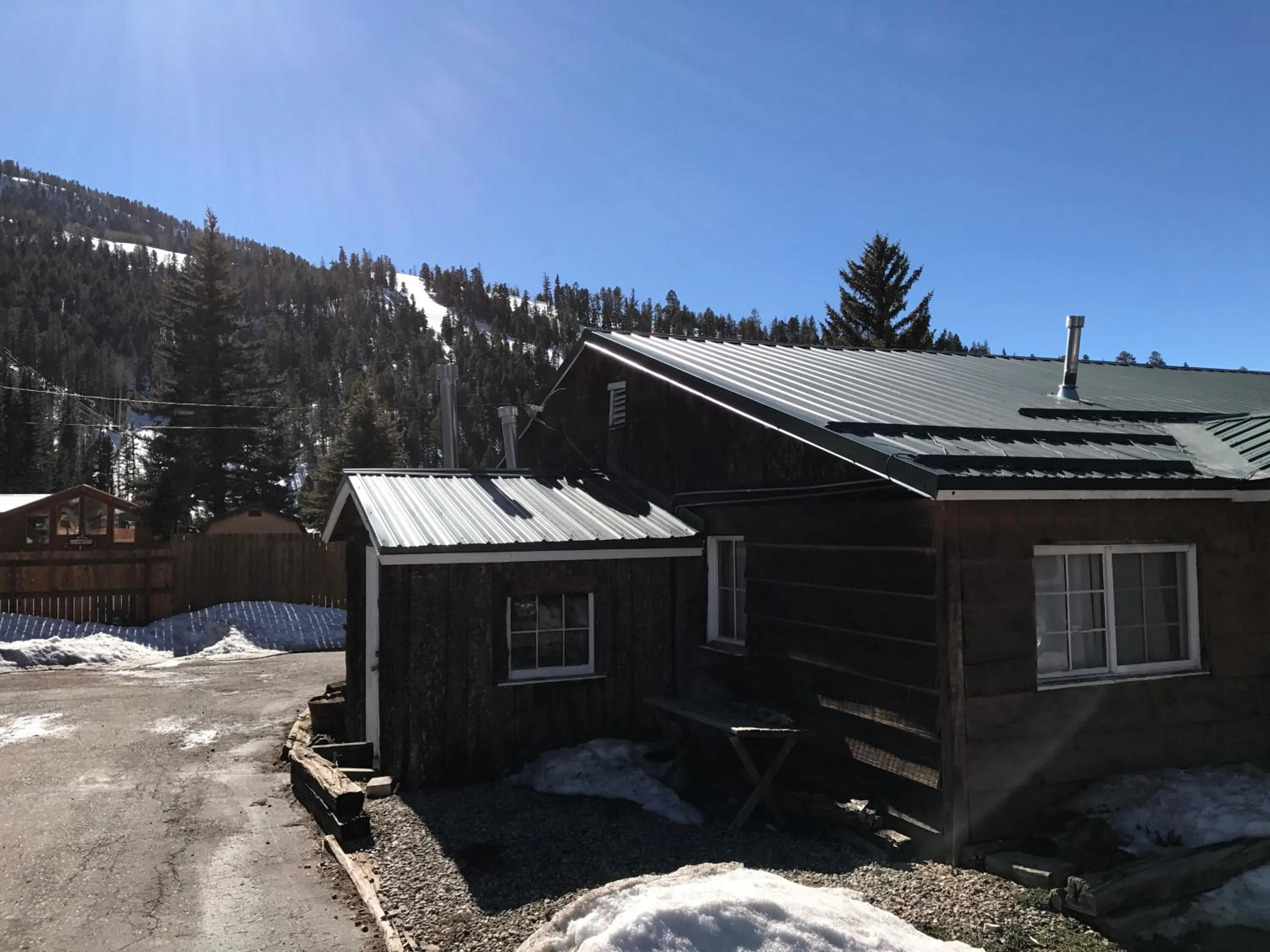 Property building in Deer Lodge