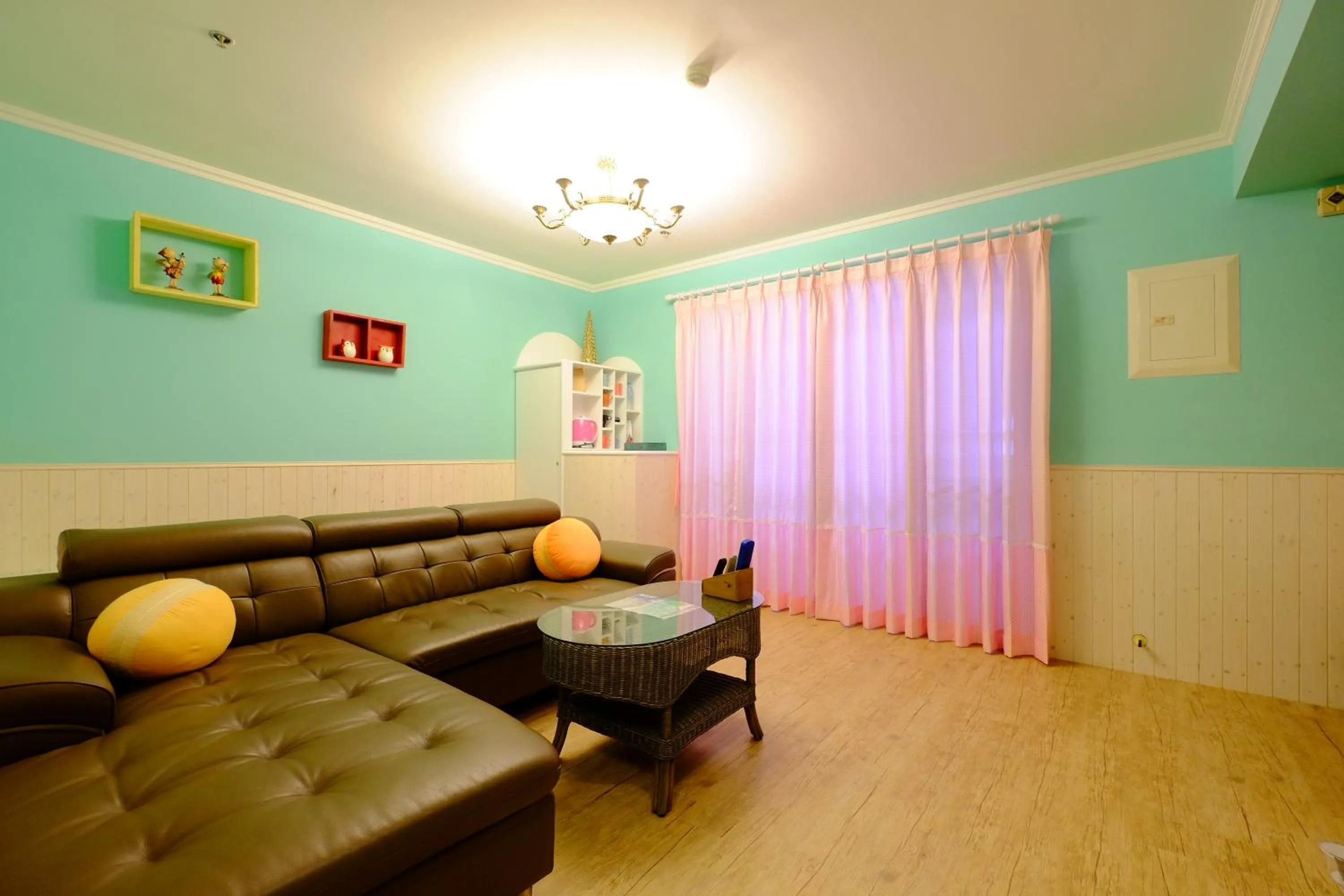 Living room in CT Theme Suite