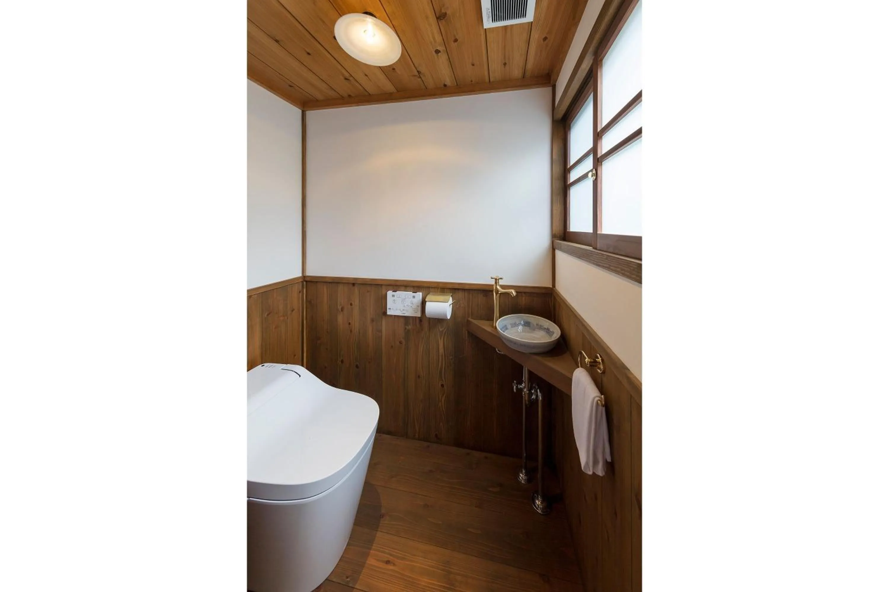 Bathroom in Garaku an Machiya House