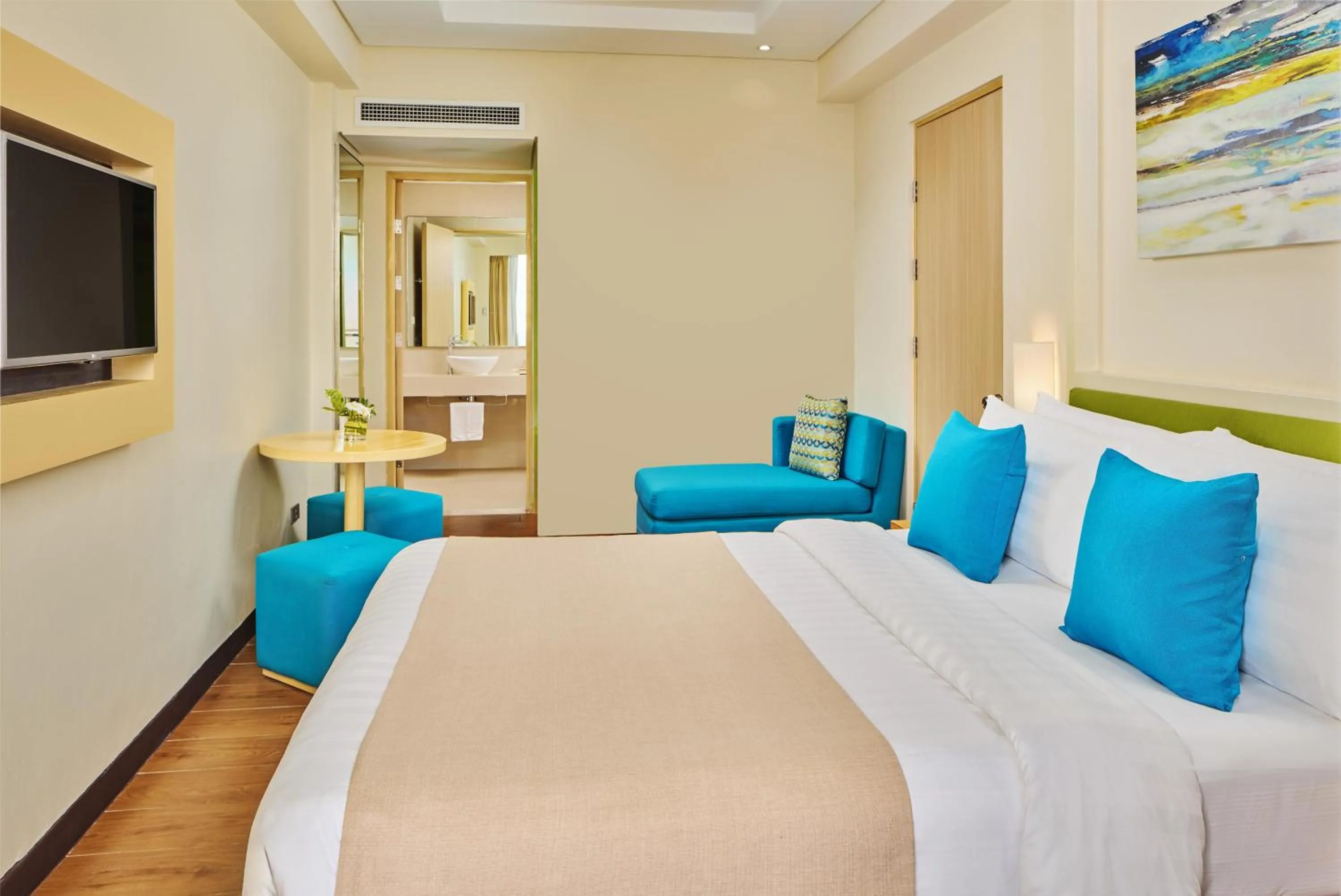 Bedroom, Bed in Savoy Hotel Boracay near Newcoast Beach