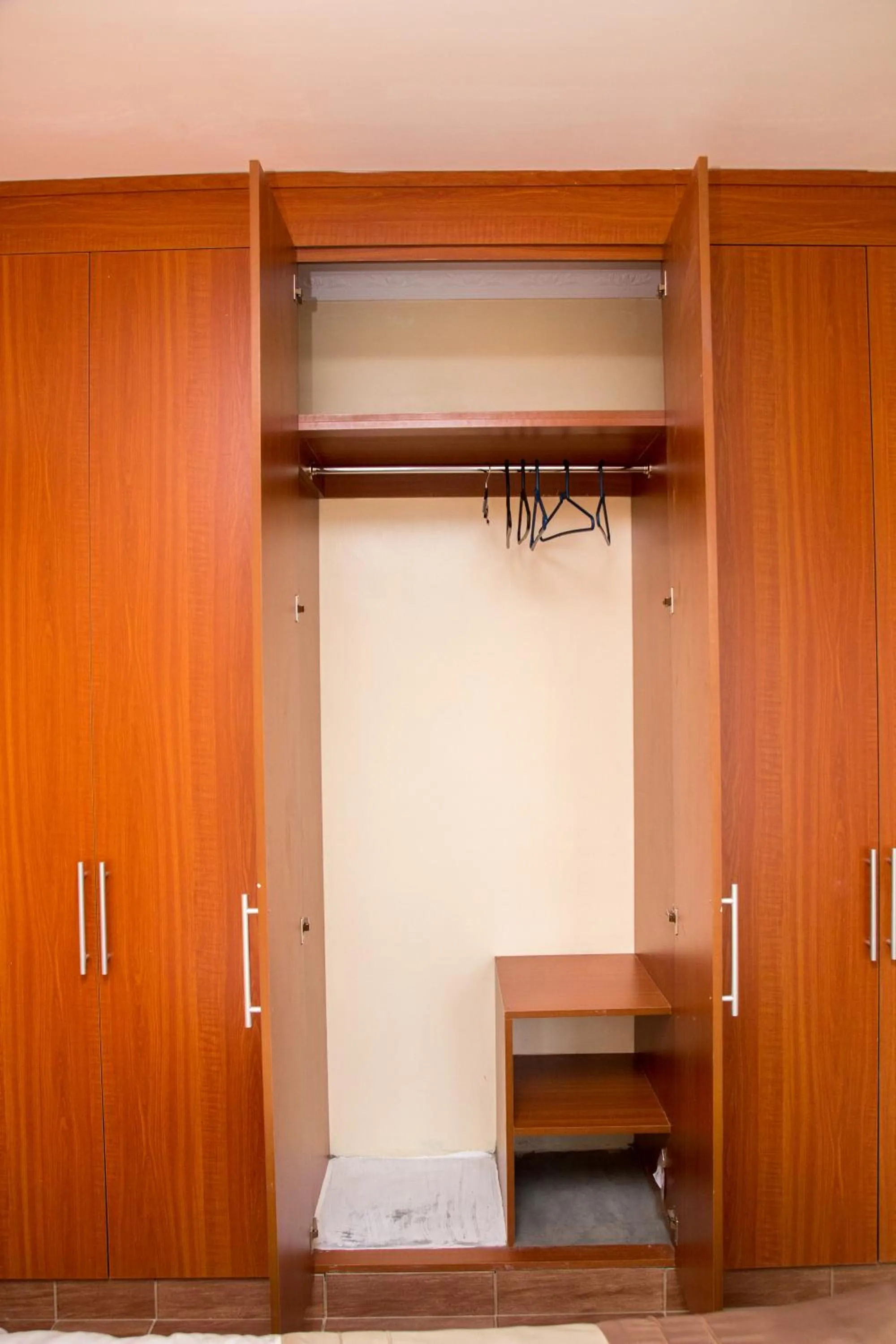 Area and facilities in Nairobi Airport Apartments