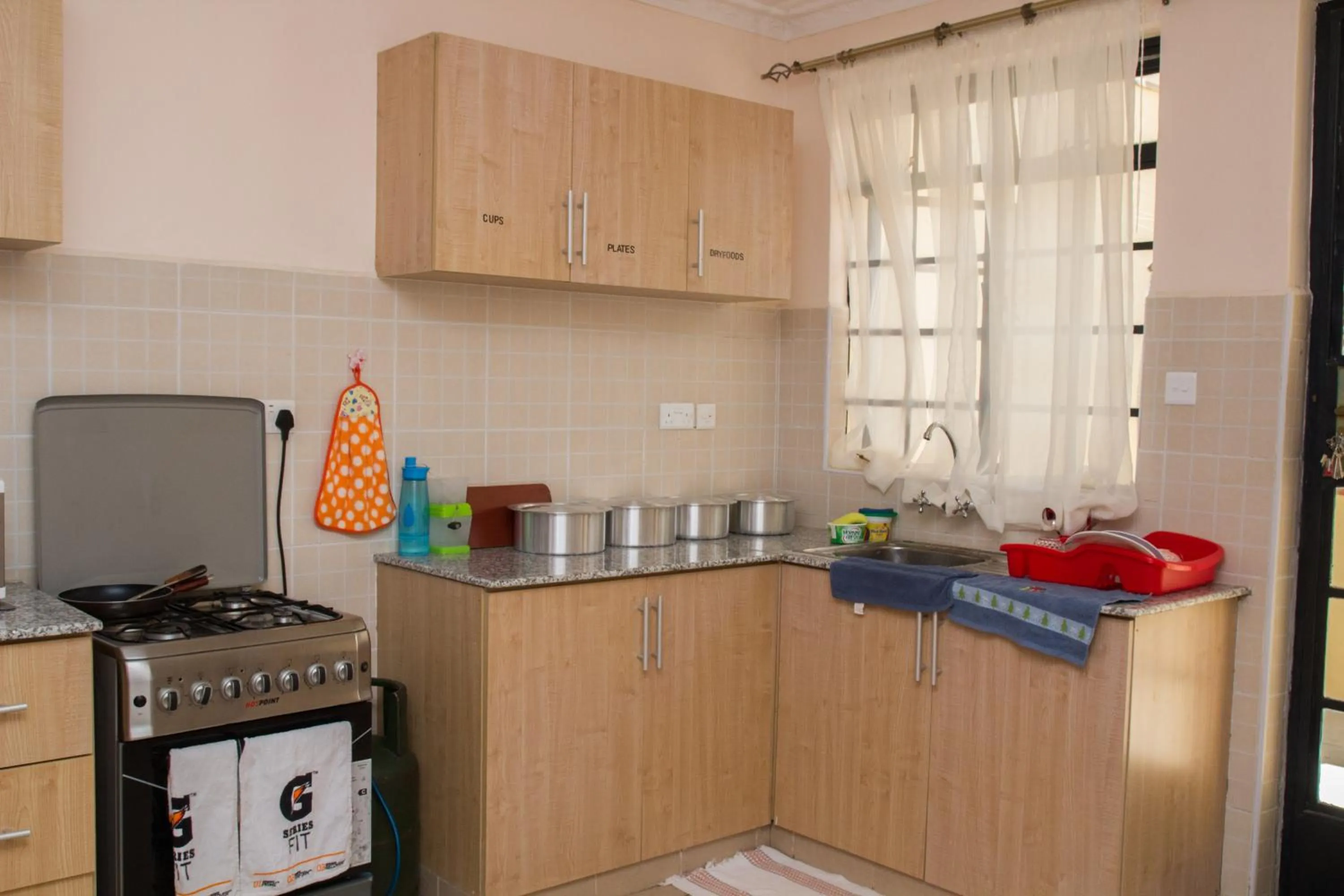 Kitchen or kitchenette in Nairobi Airport Apartments