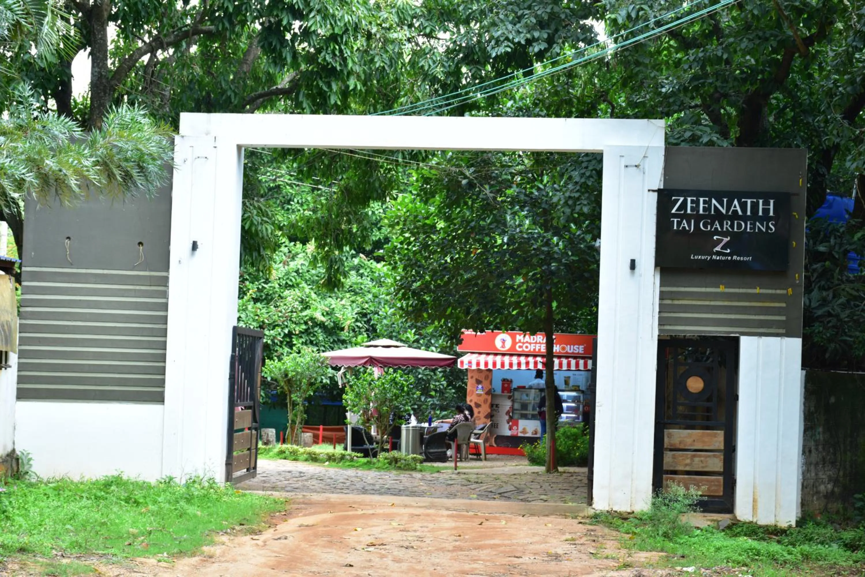 Zeenath Taj Gardens