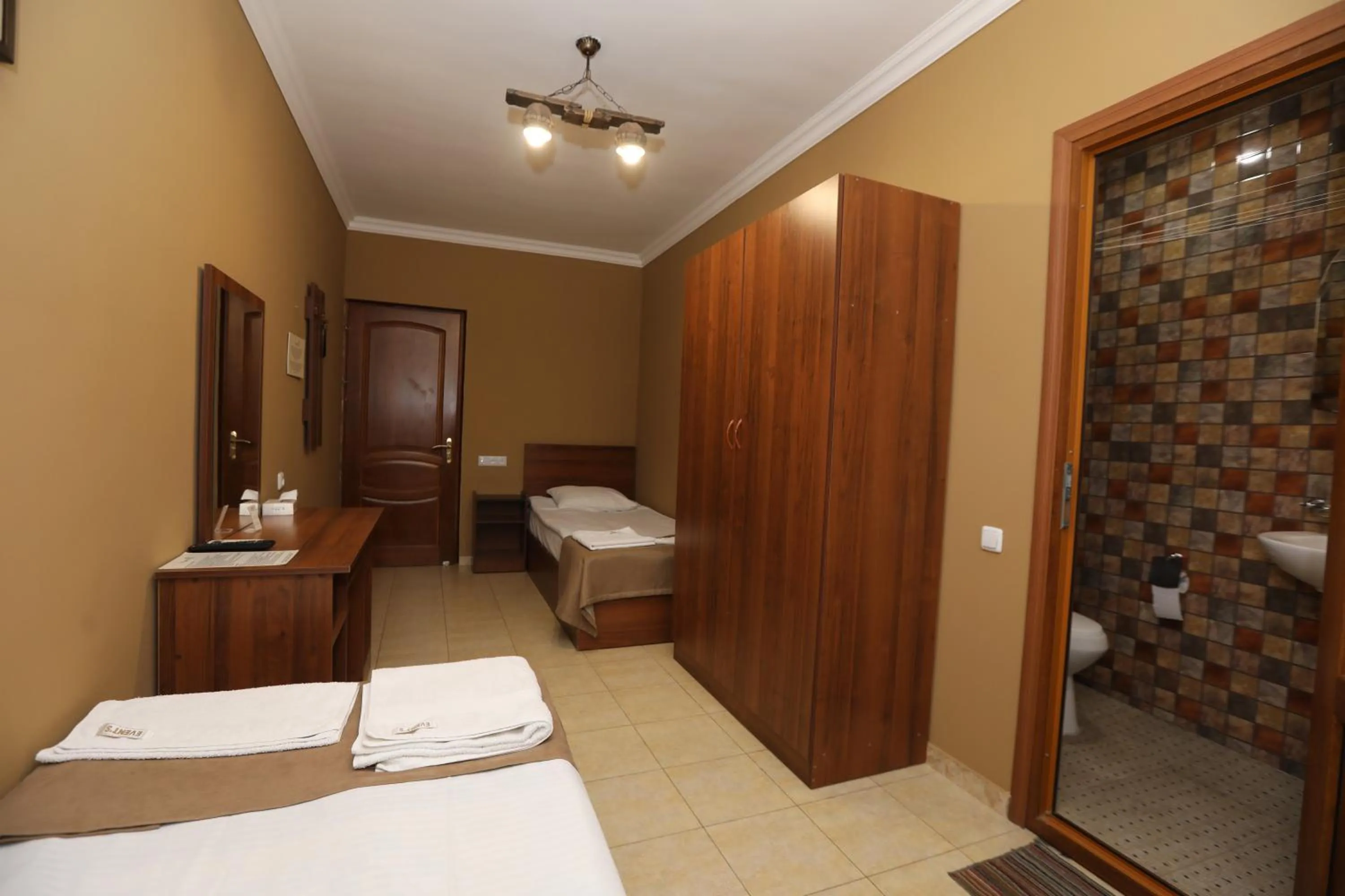 Photo of the whole room, Bed in Popock Baghramyan