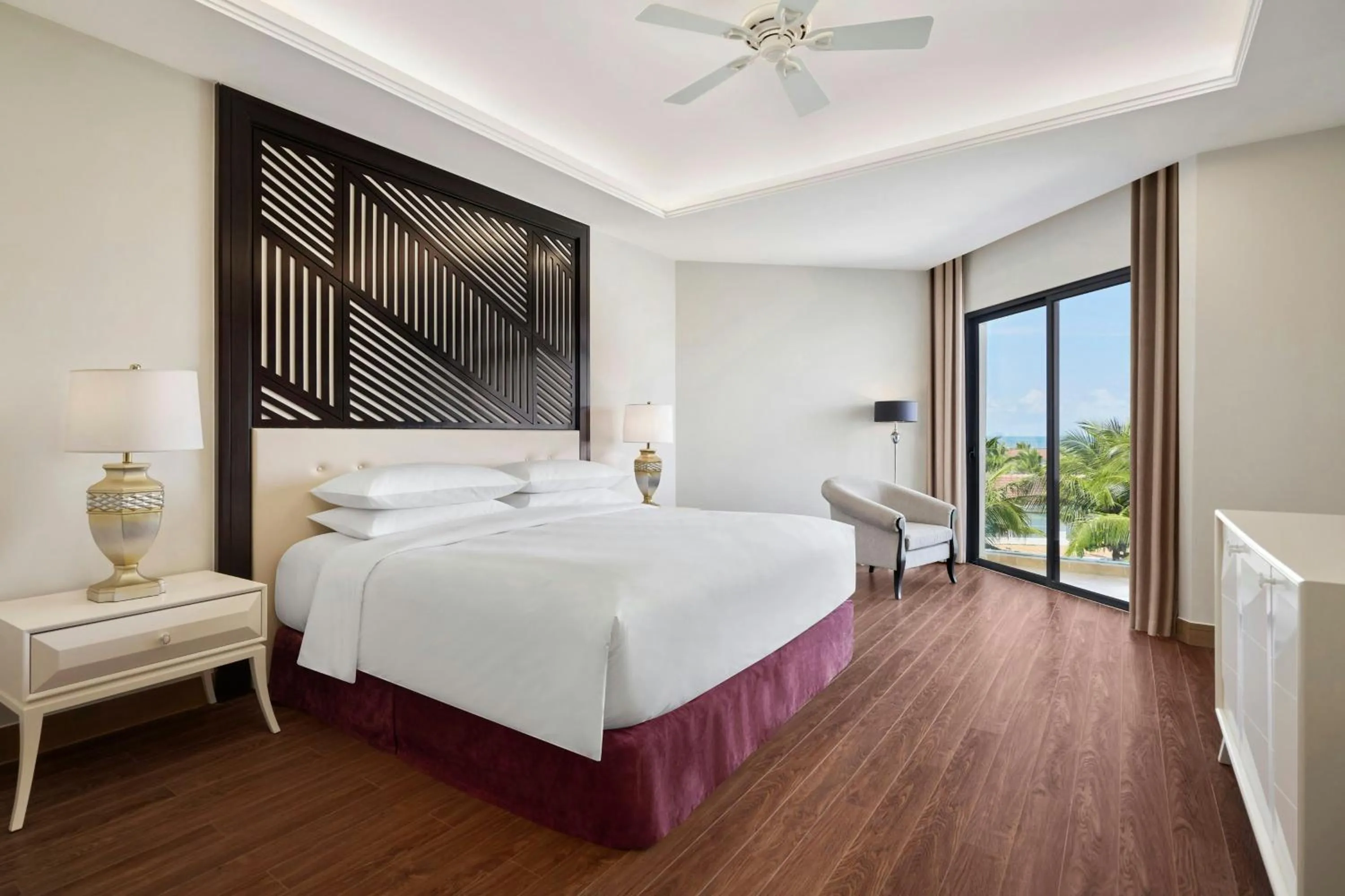 Bedroom, Bed in Vinpearl Resort & Spa Hoi An