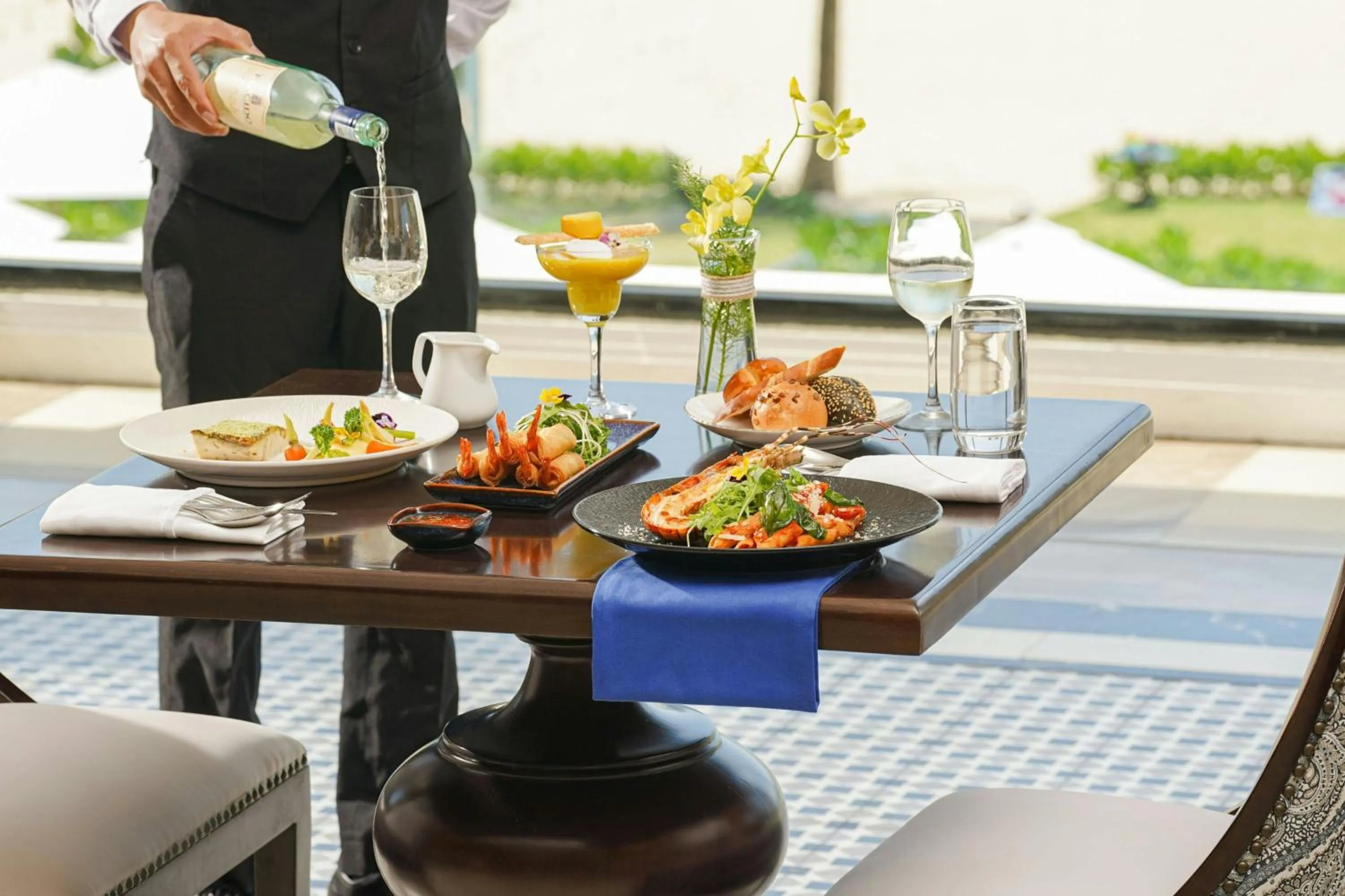 Restaurant/places to eat in Danang Marriott Resort & Spa, Non Nuoc Beach Villas