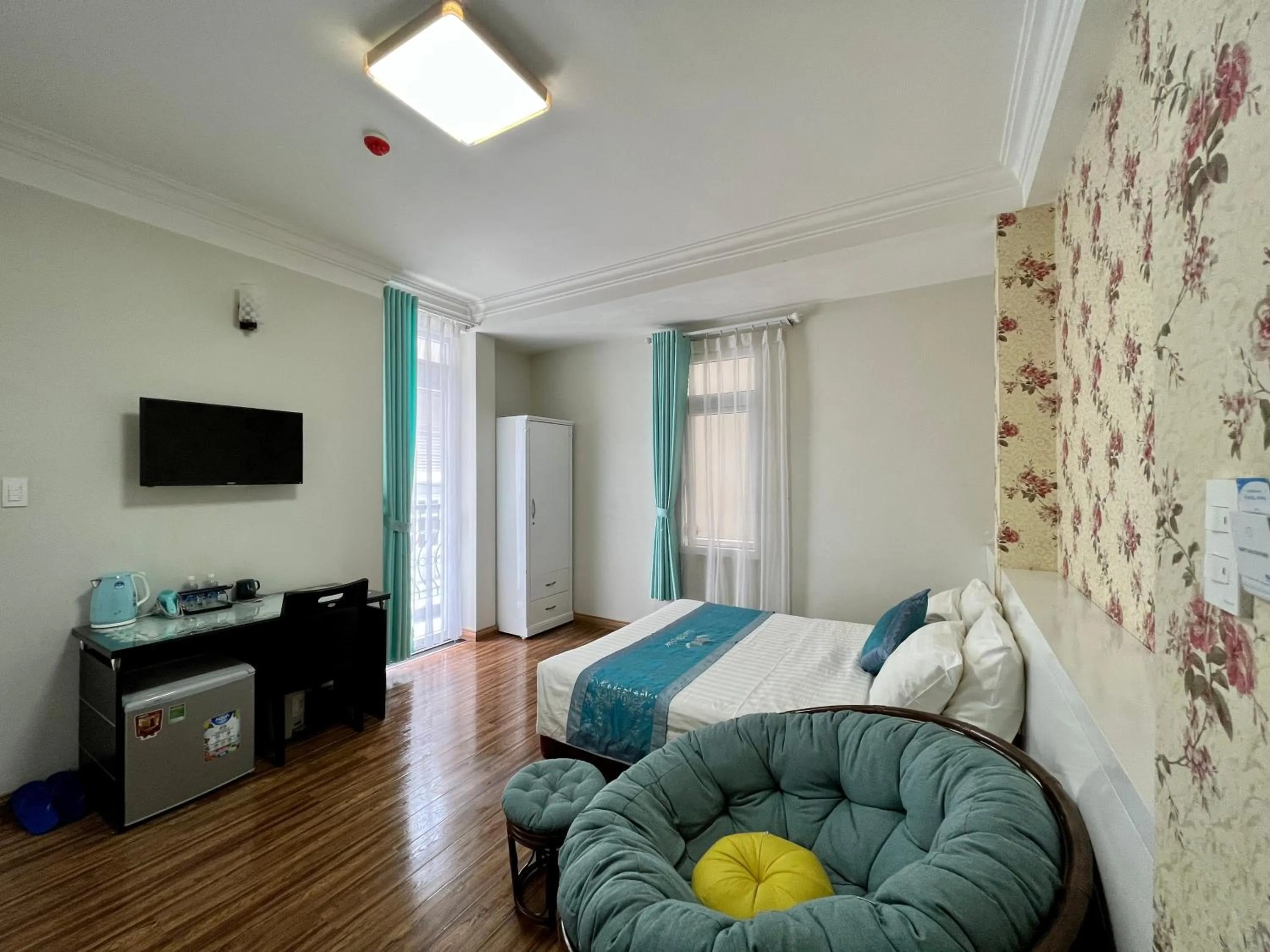 TV and multimedia, Bed in Dalat Eco Hotel