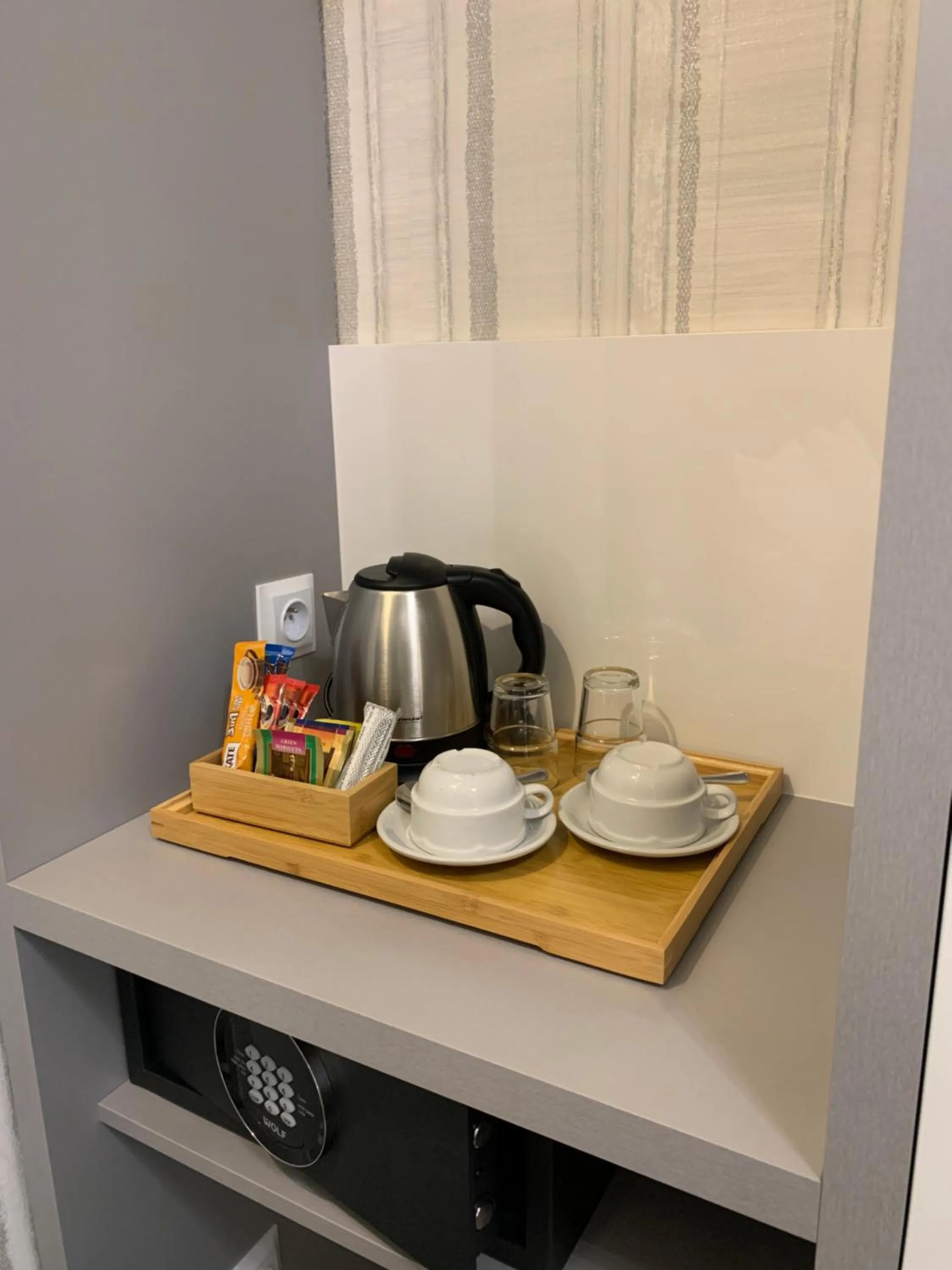 Coffee/tea facilities in Piramida