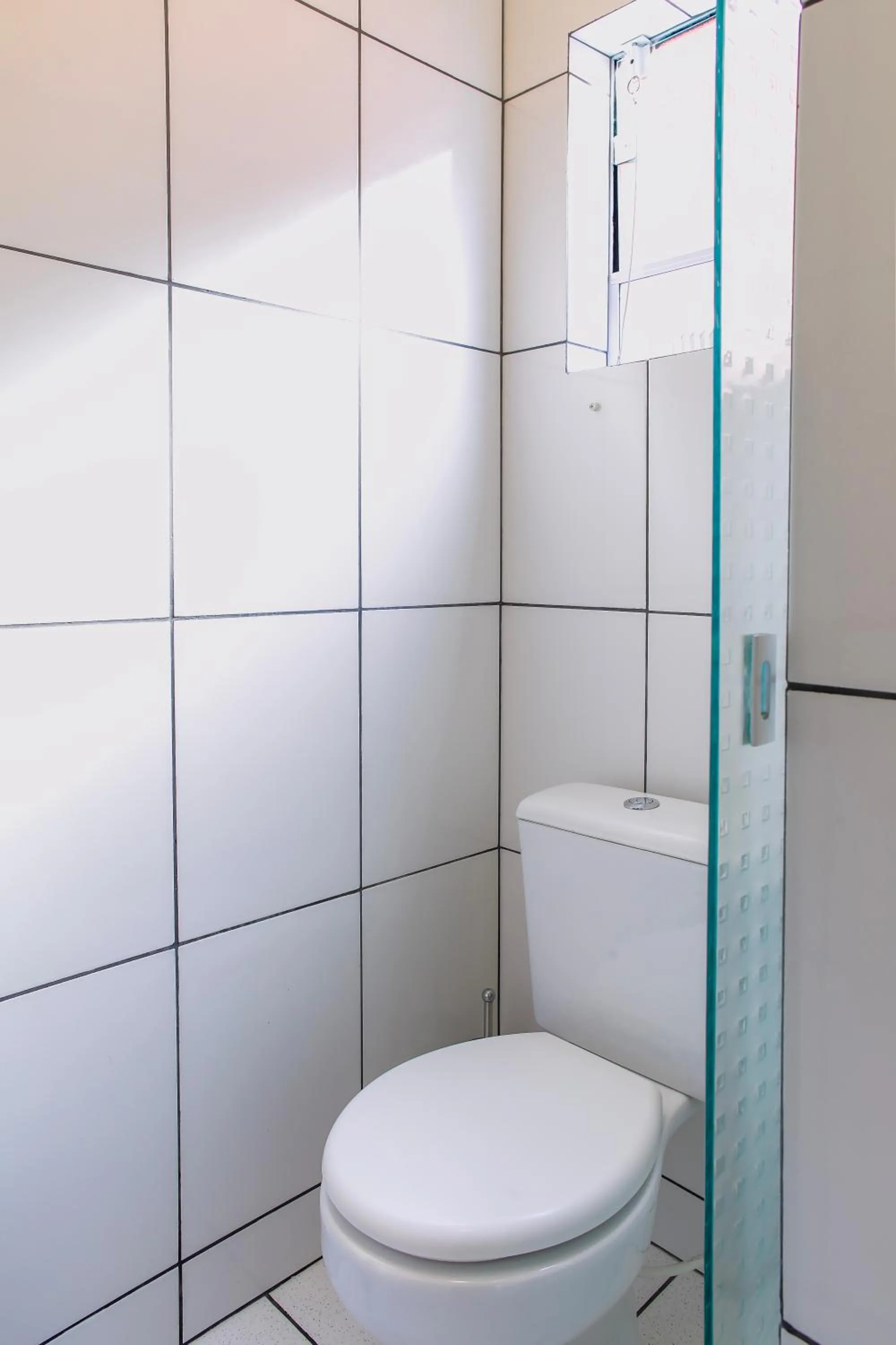 Toilet in Pousada Plancton