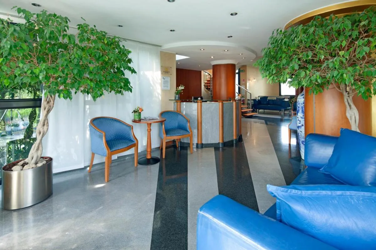 Lobby or reception in Arosio Hotel