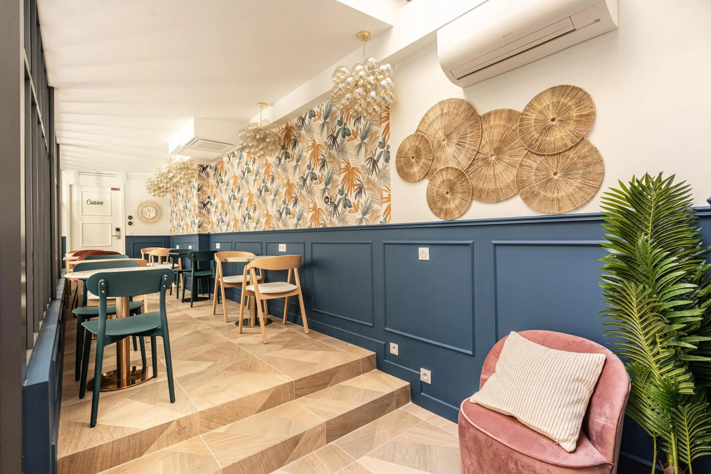 Breakfast in District Nation