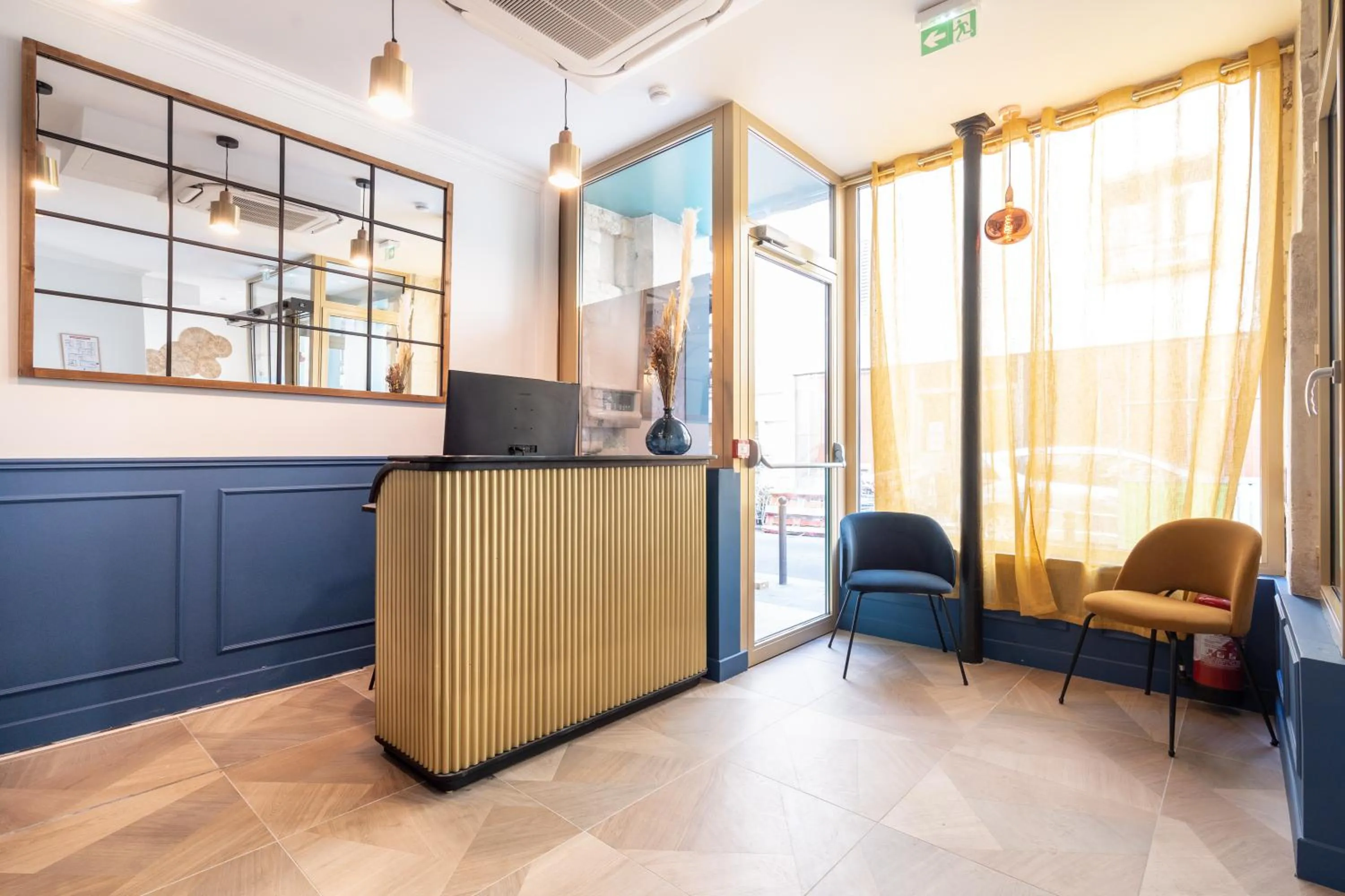 hair dresser in District Nation