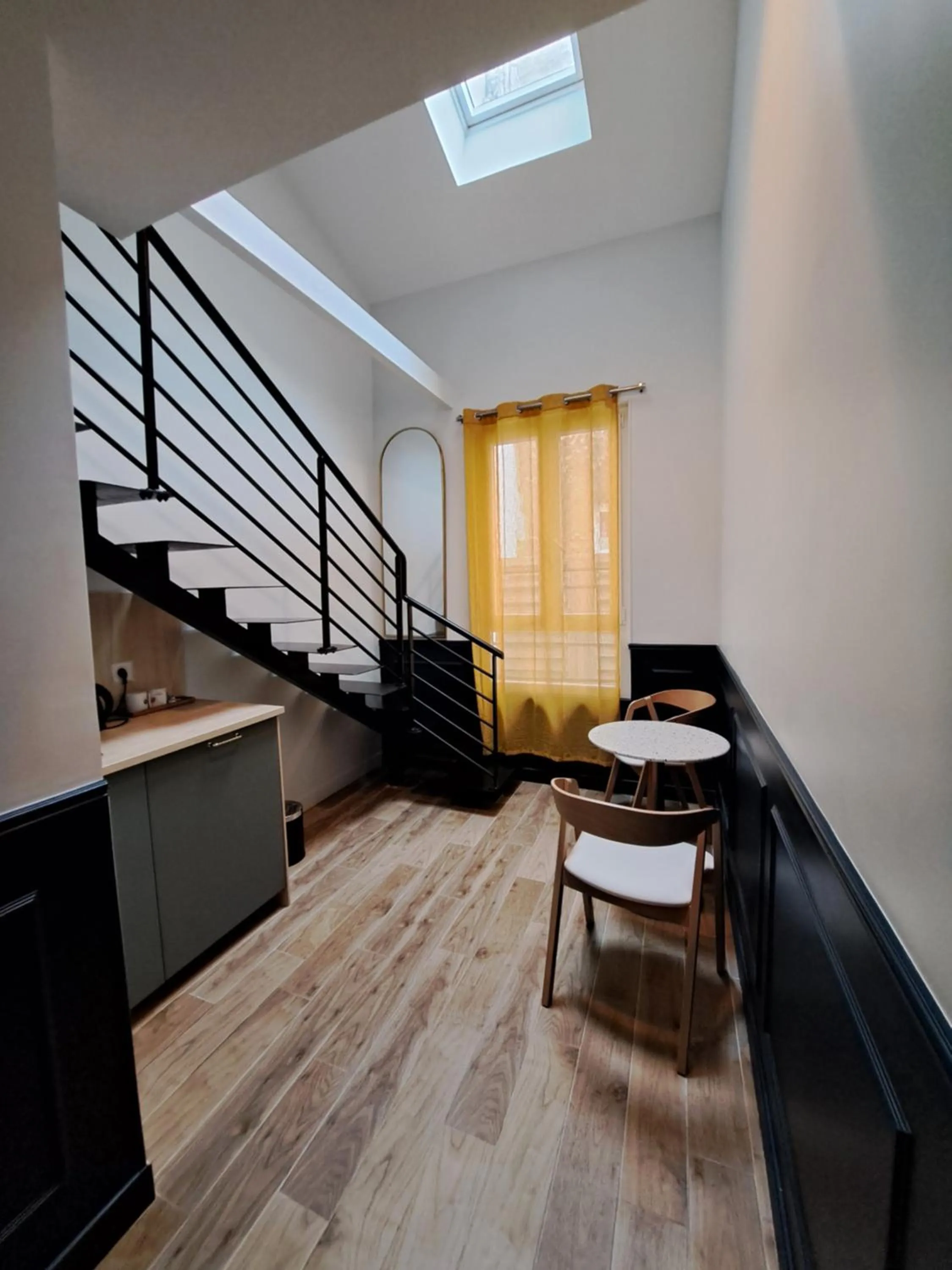 Kitchen or kitchenette in District Nation