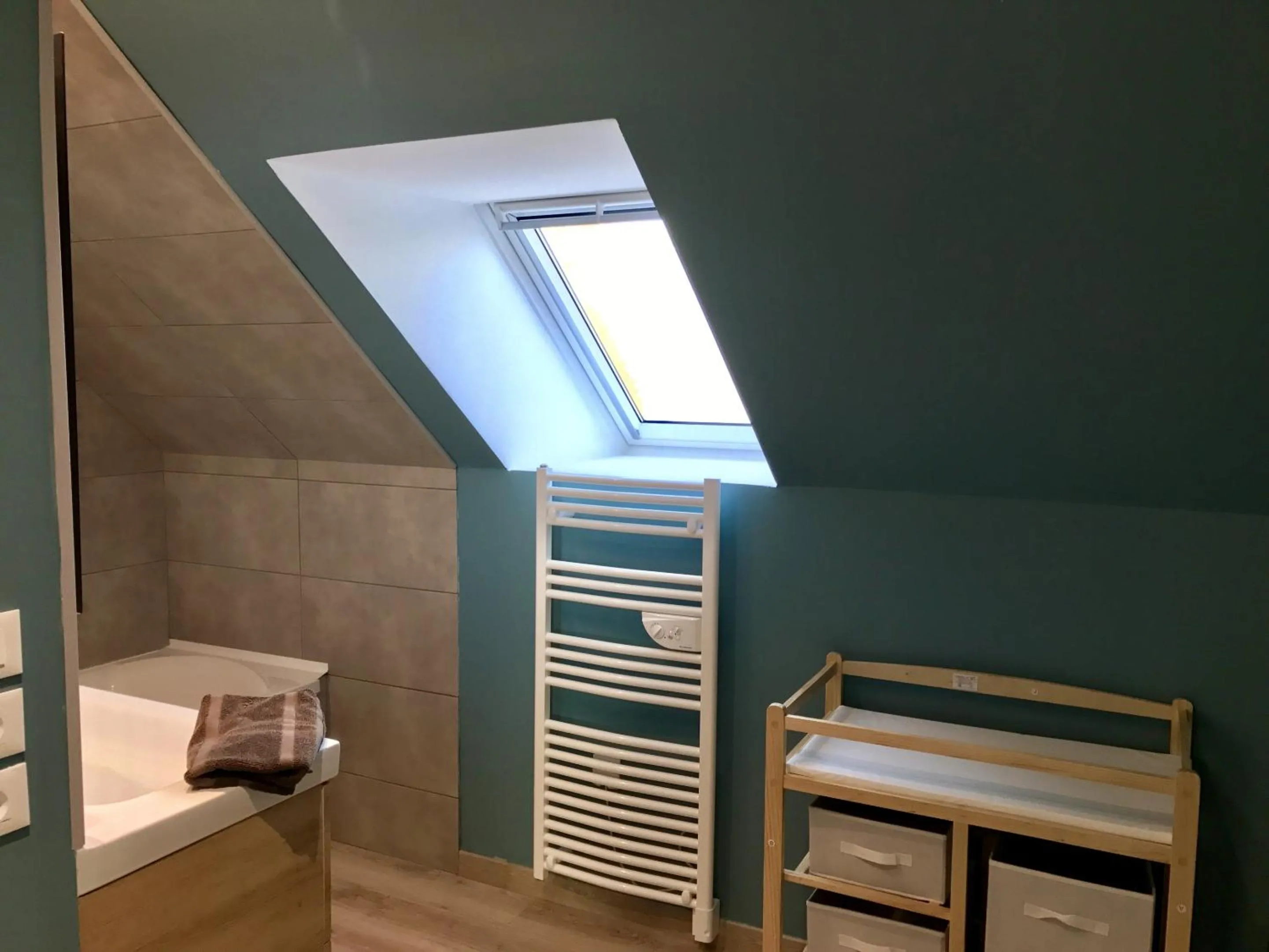 Bathroom, Bed in Villa Cheveux d'Anges à Merlimont