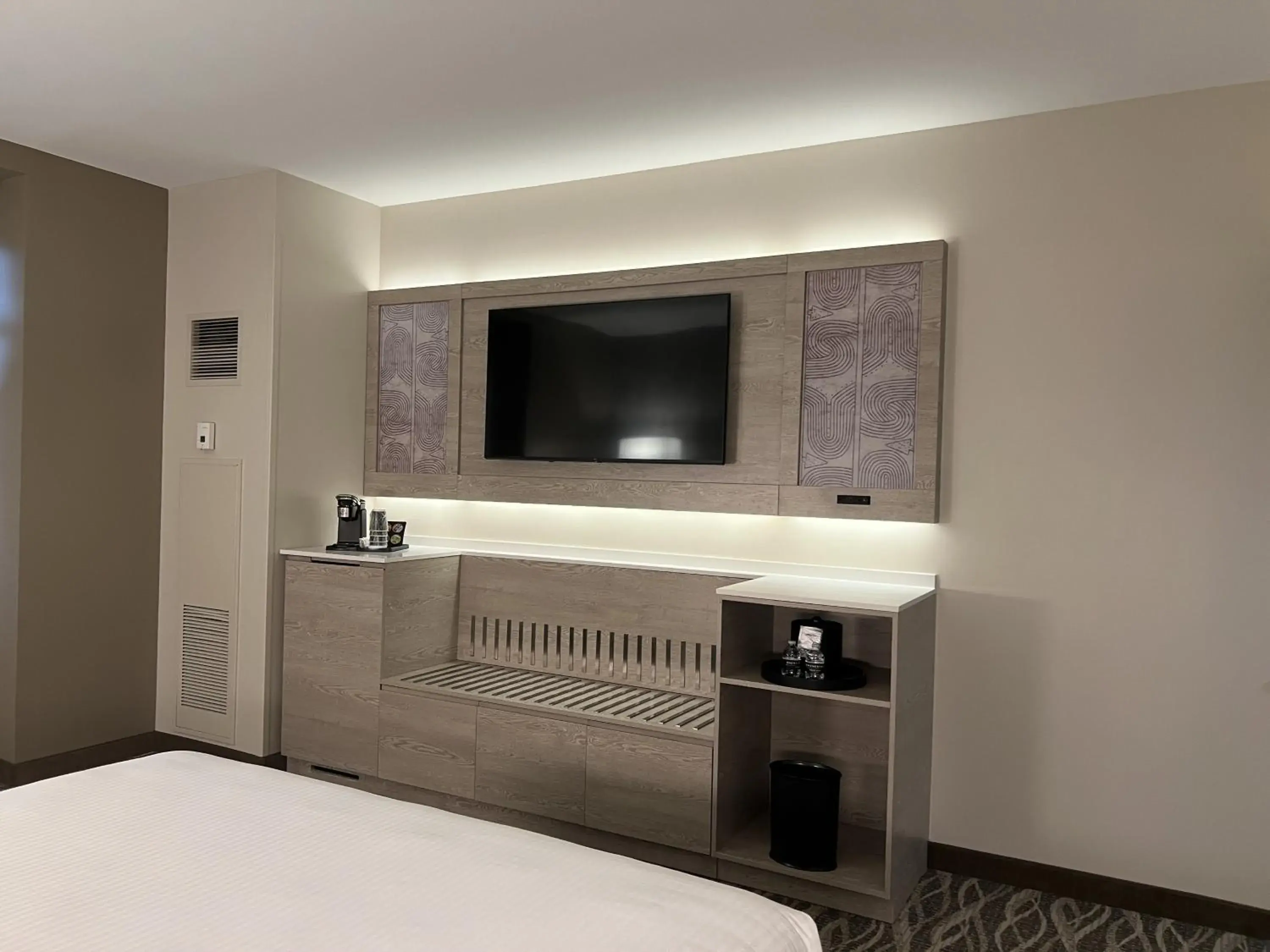 Standard King Room in Cherokee Casino West Siloam Springs Resort Standard King Room in Cherokee Casino West Siloam Springs Resort