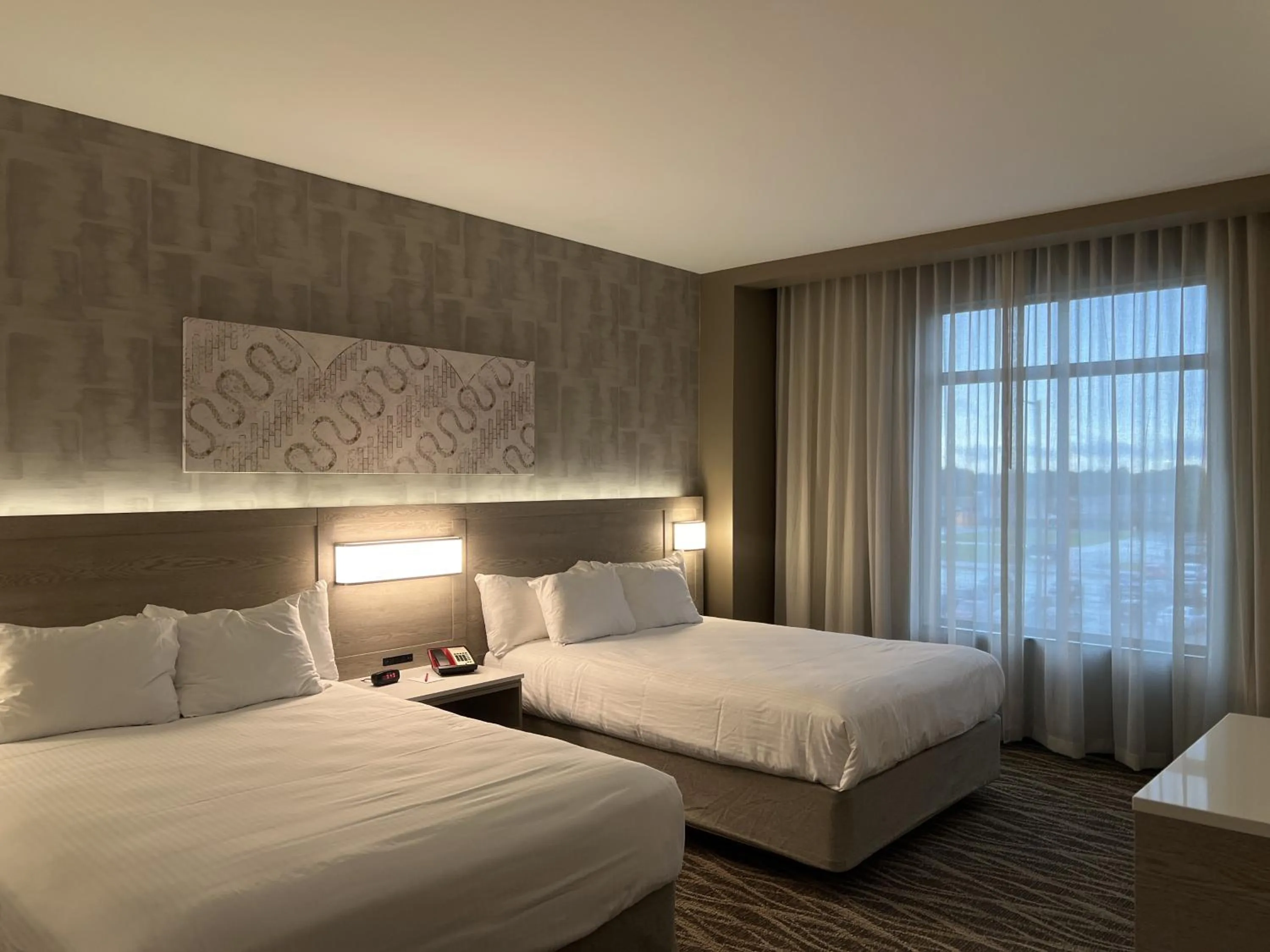 Queen Room - single occupancy - Disability Access in Cherokee Casino West Siloam Springs Resort