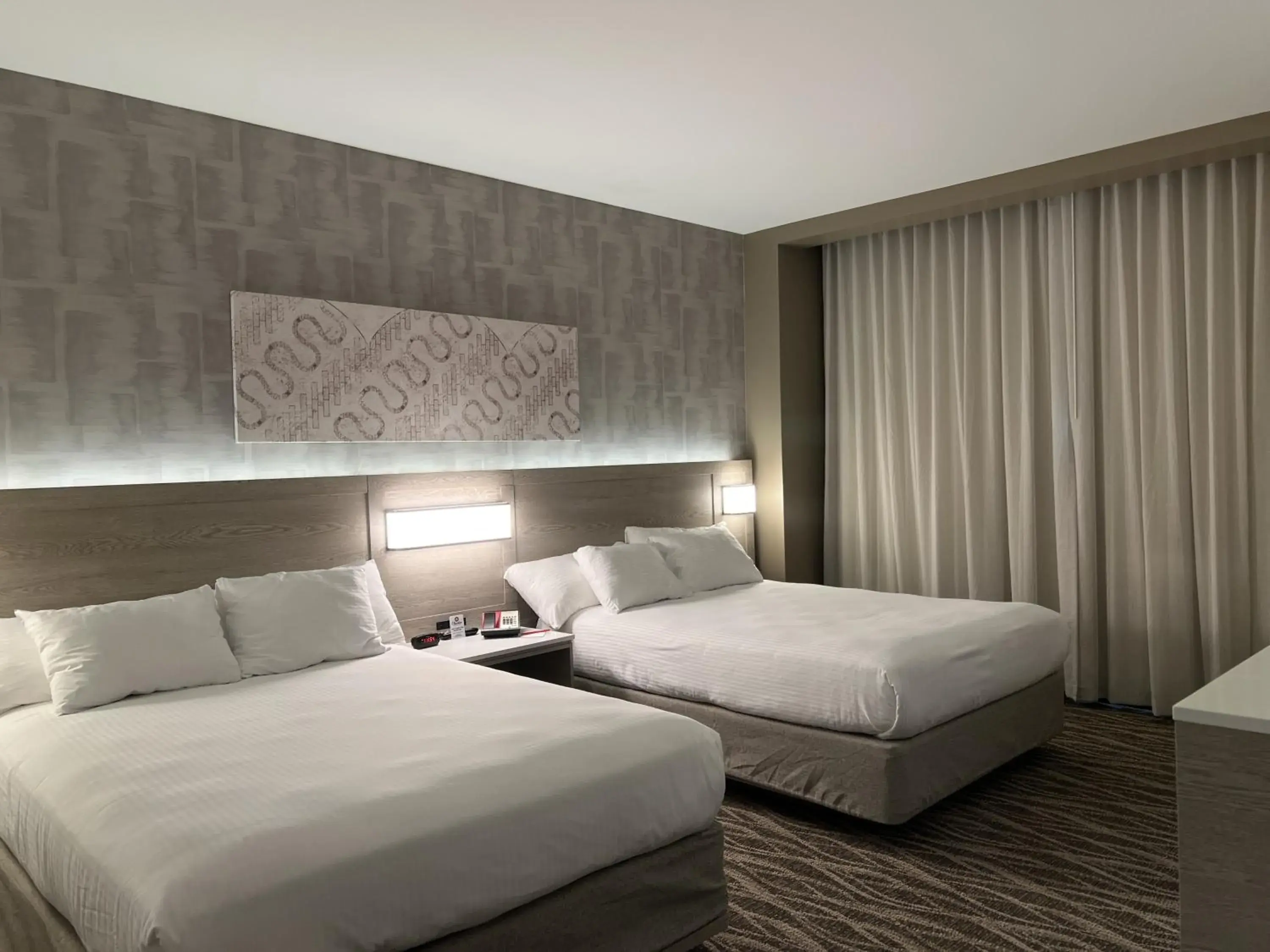 Queen Room with Two Queen Beds in Cherokee Casino West Siloam Springs Resort Queen Room with Two Queen Beds in Cherokee Casino West Siloam Springs Resort