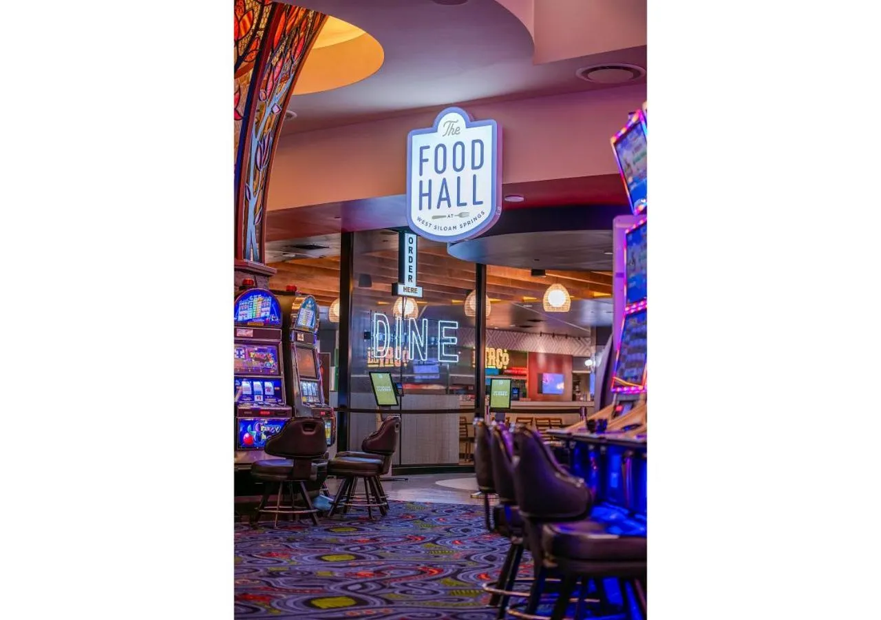 Restaurant/places to eat in Cherokee Casino West Siloam Springs Resort