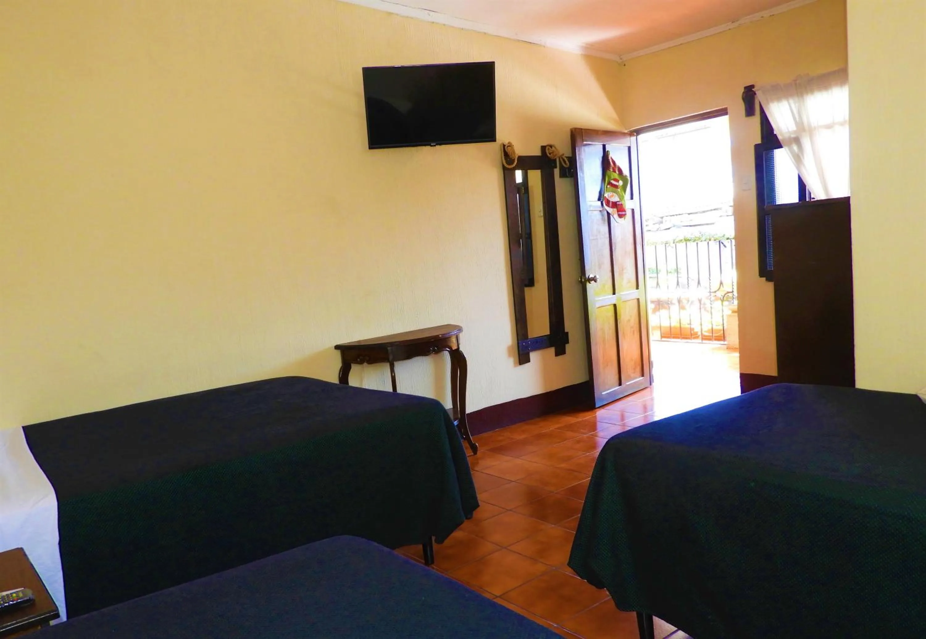 Bedroom, Bed in Posada Doña Luisa