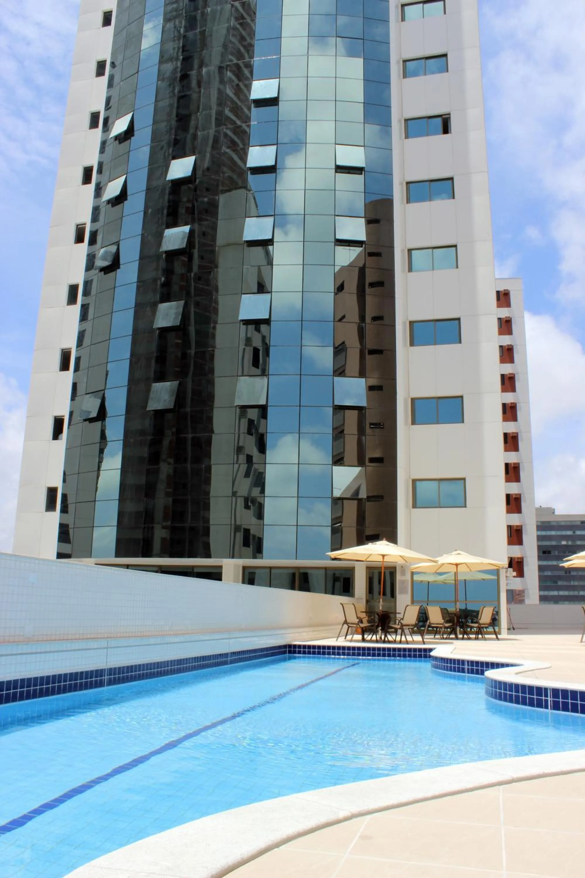 Flat Beach Class Executive