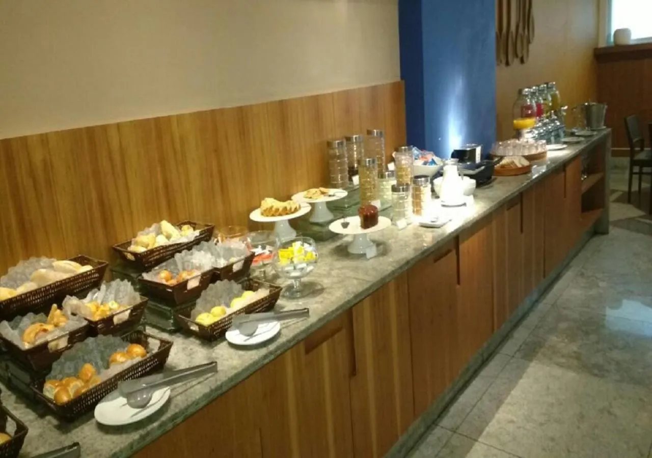 Restaurant/places to eat in Flat Beach Class Executive