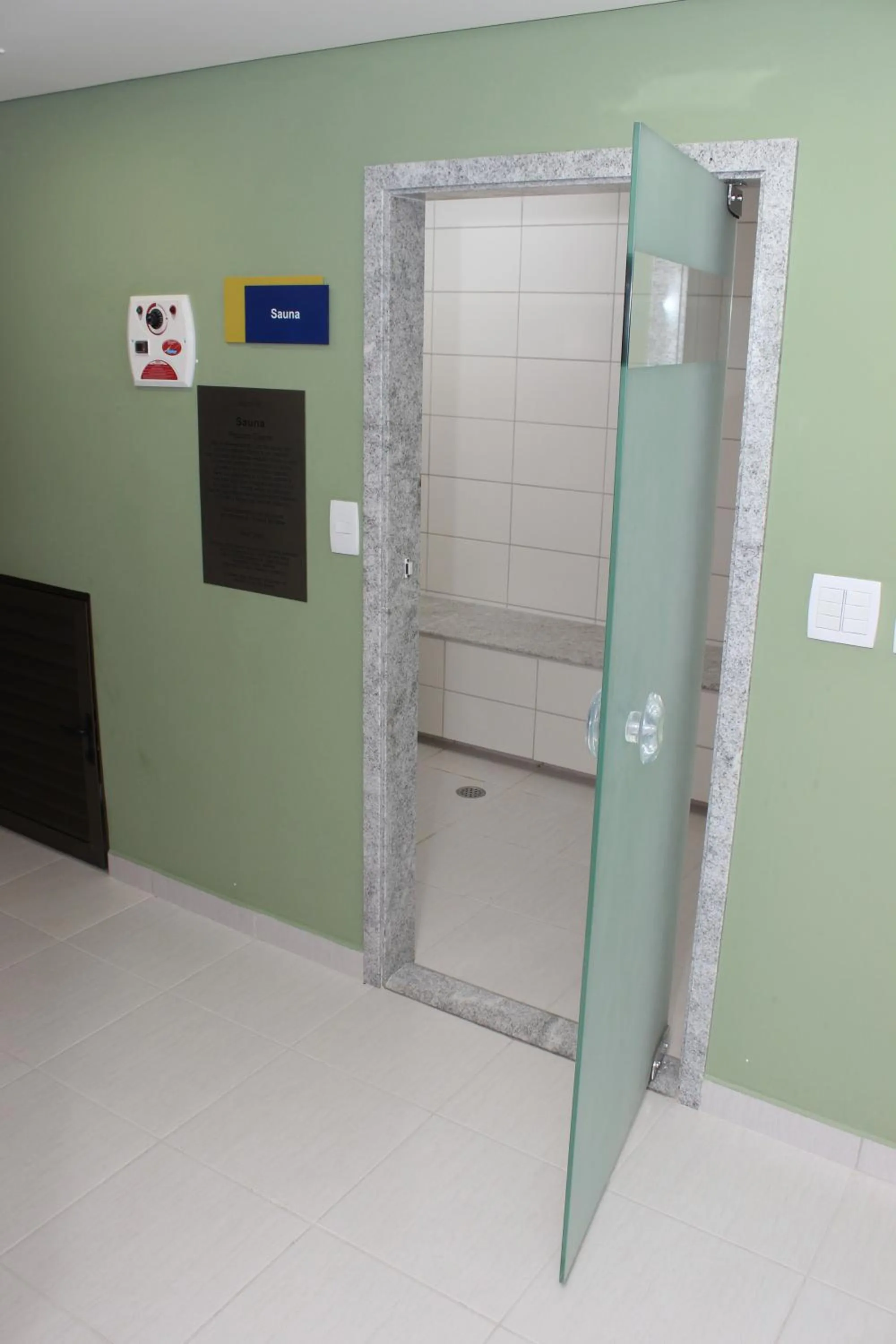 Flat Beach Class Executive