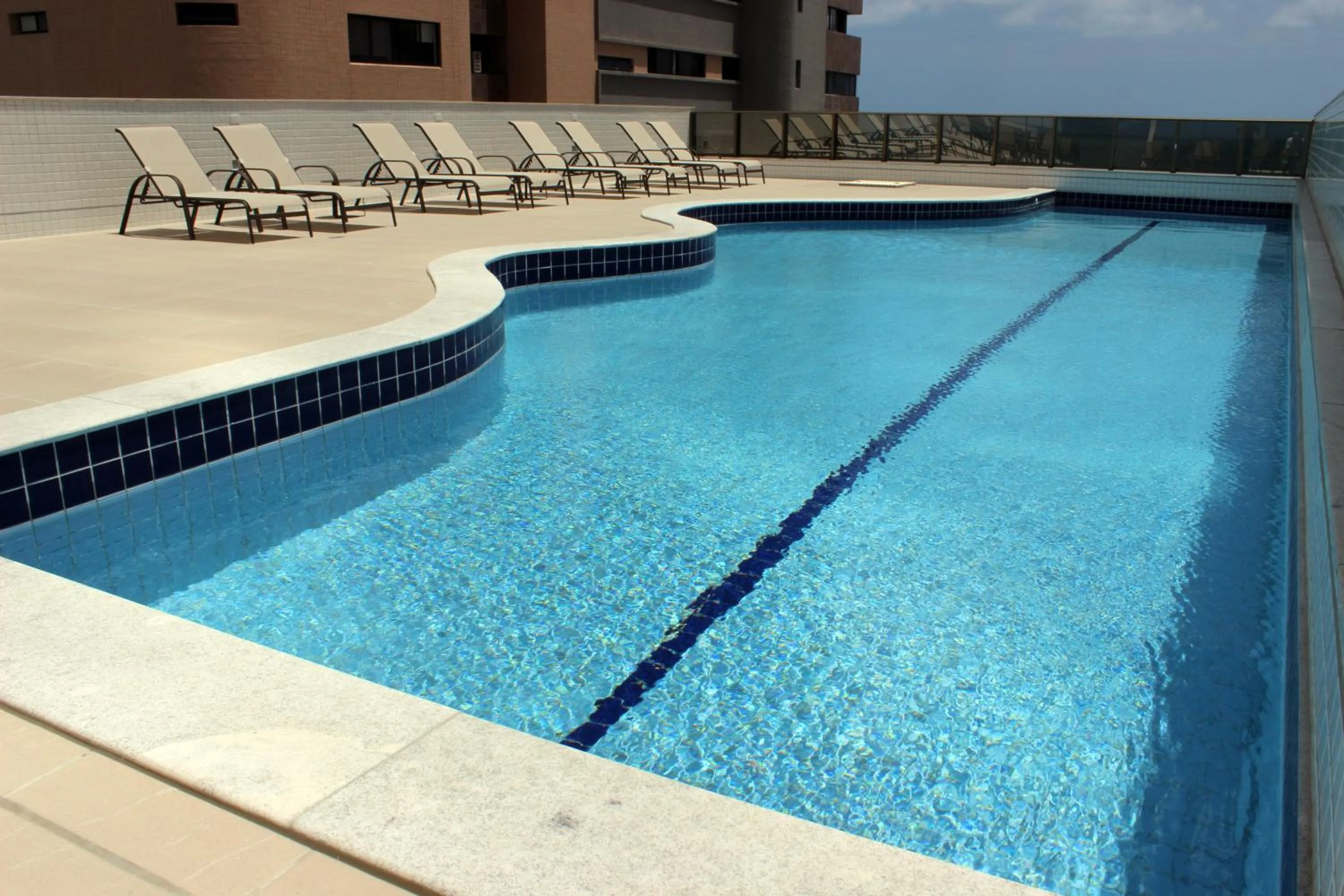 Flat Beach Class Executive