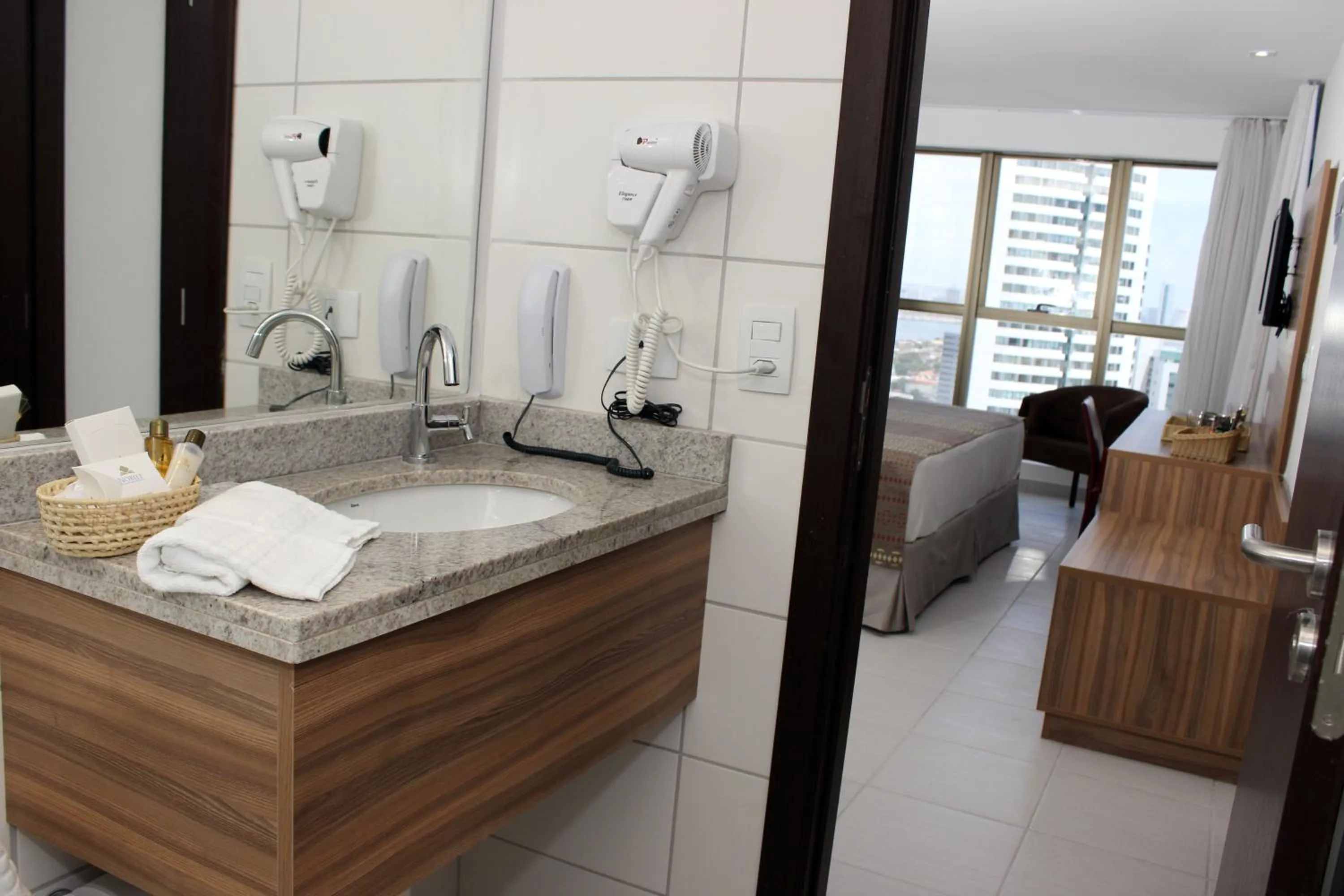 Flat Beach Class Executive