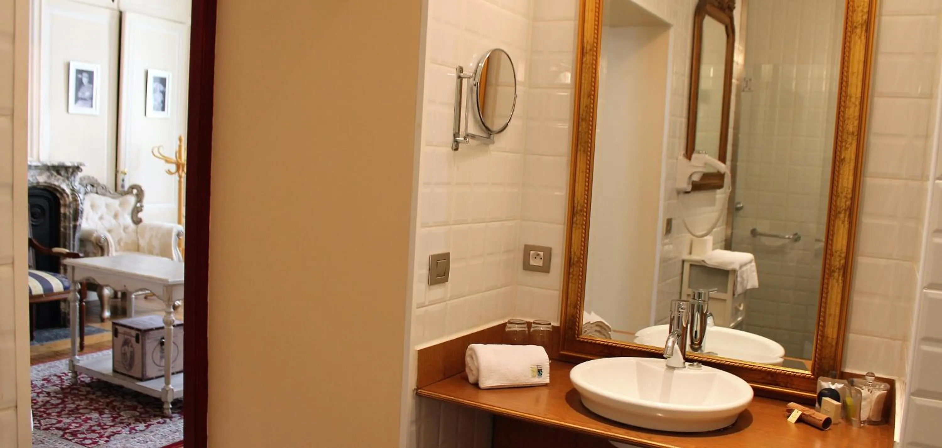 Bathroom in Châtellerie De Schoebeque