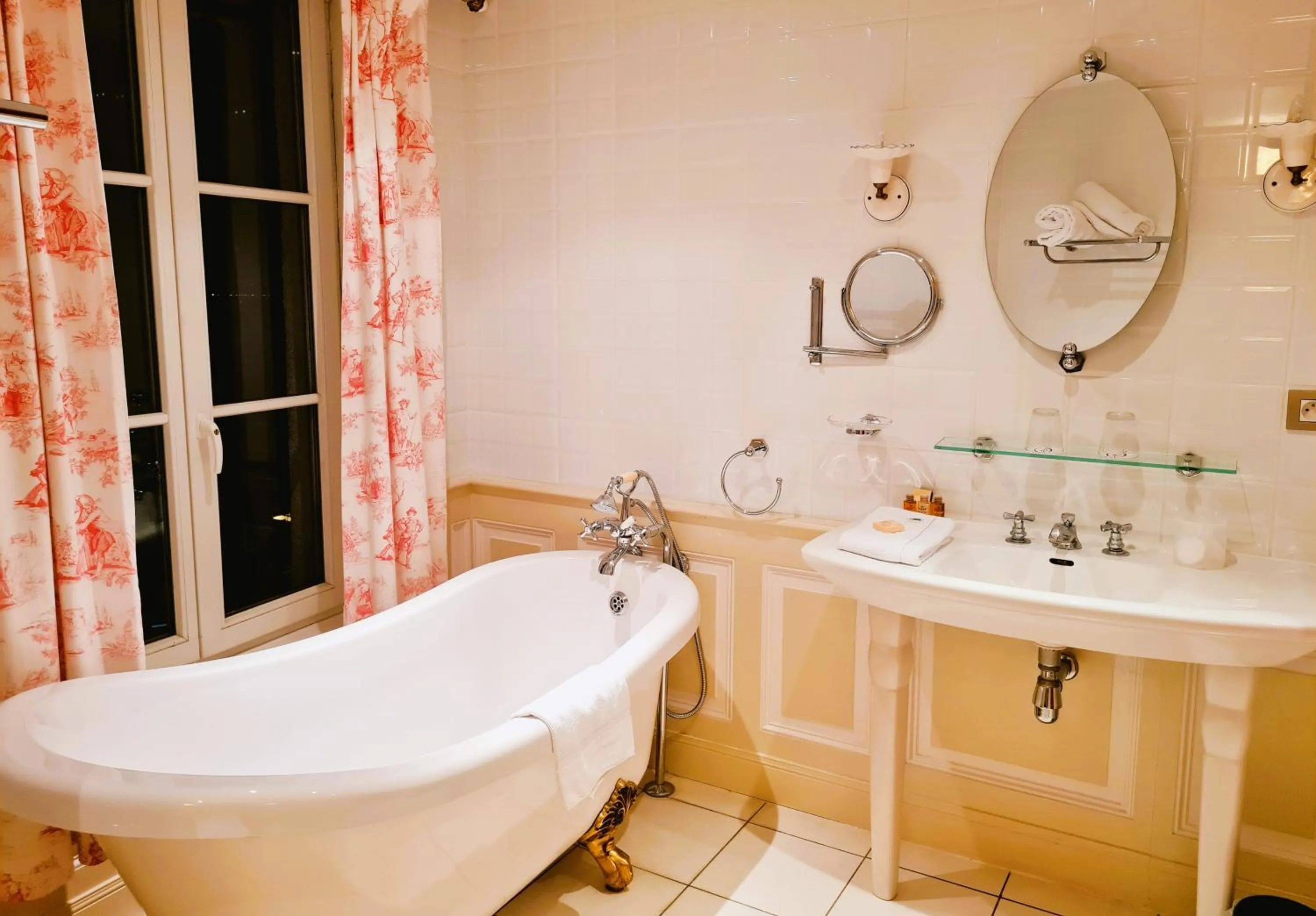 Bathroom in Châtellerie De Schoebeque