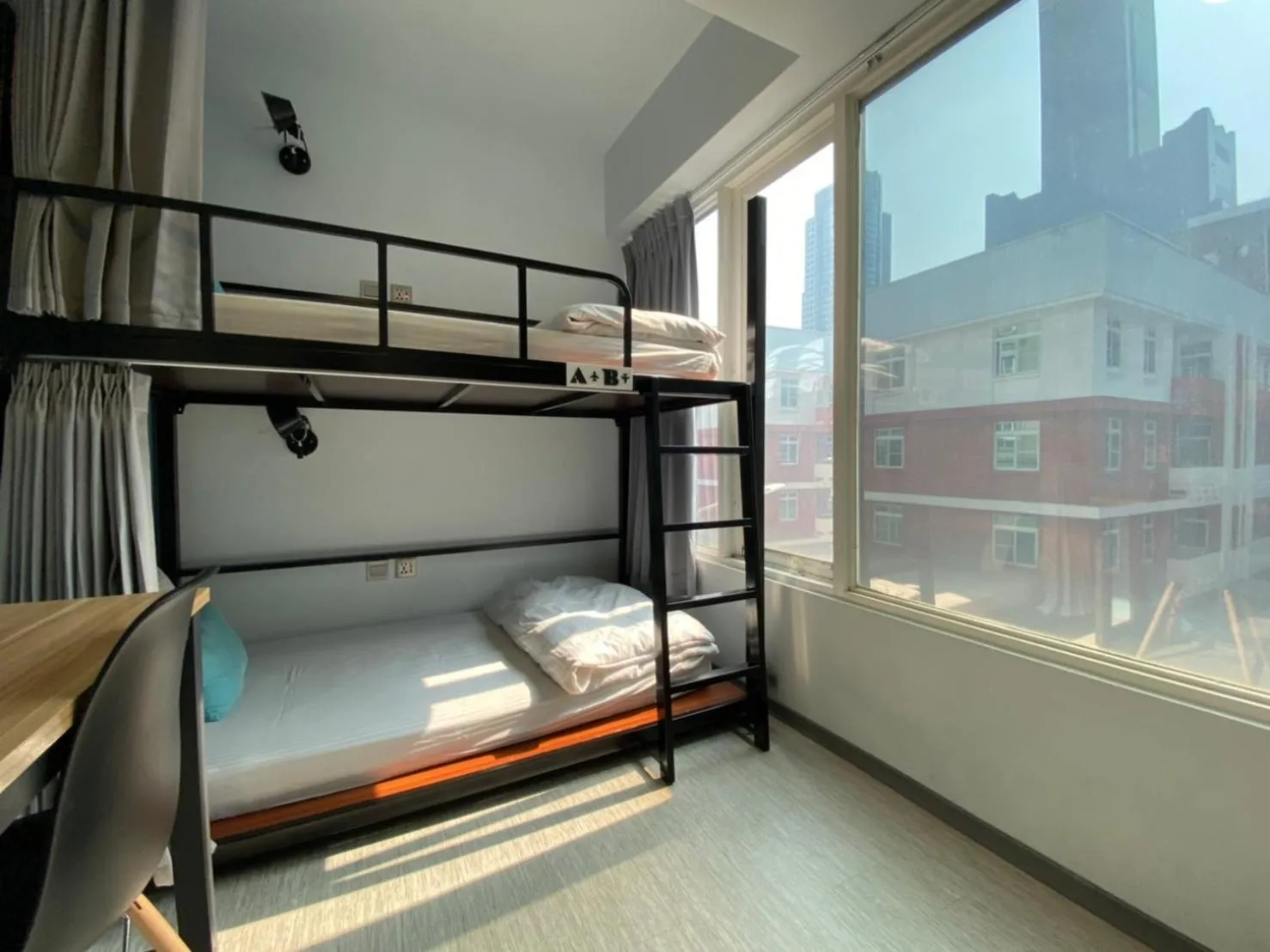 Photo of the whole room, Bed in Flyinn Hostel