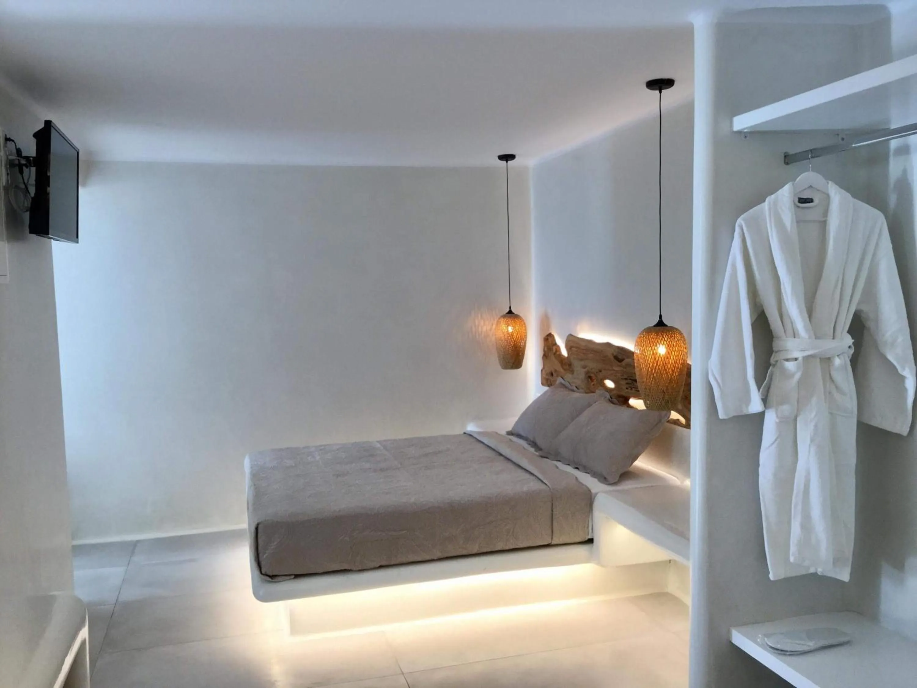 Bed in Villa Elina suites and more