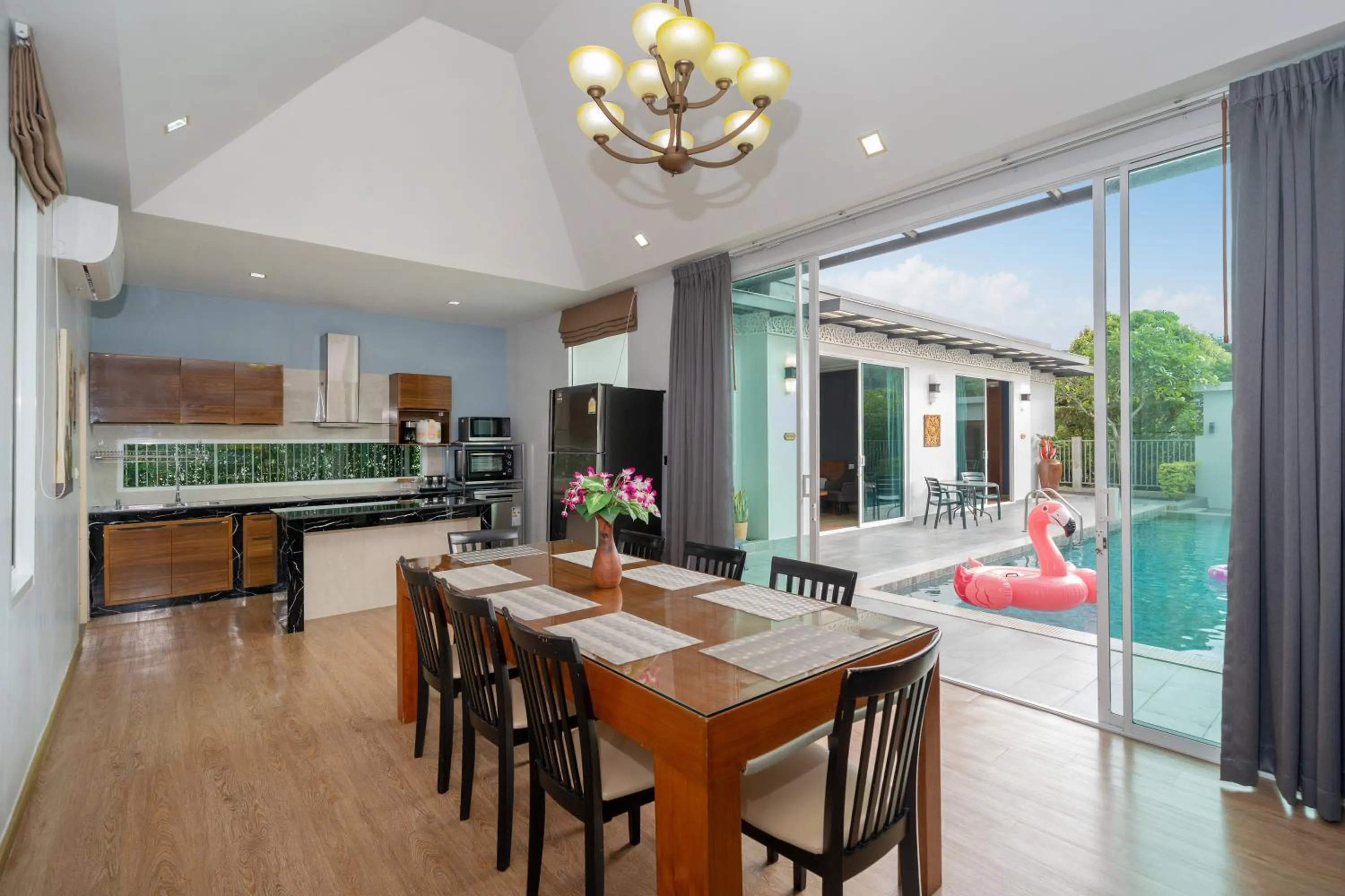 Dining area in Phuket La Siesta