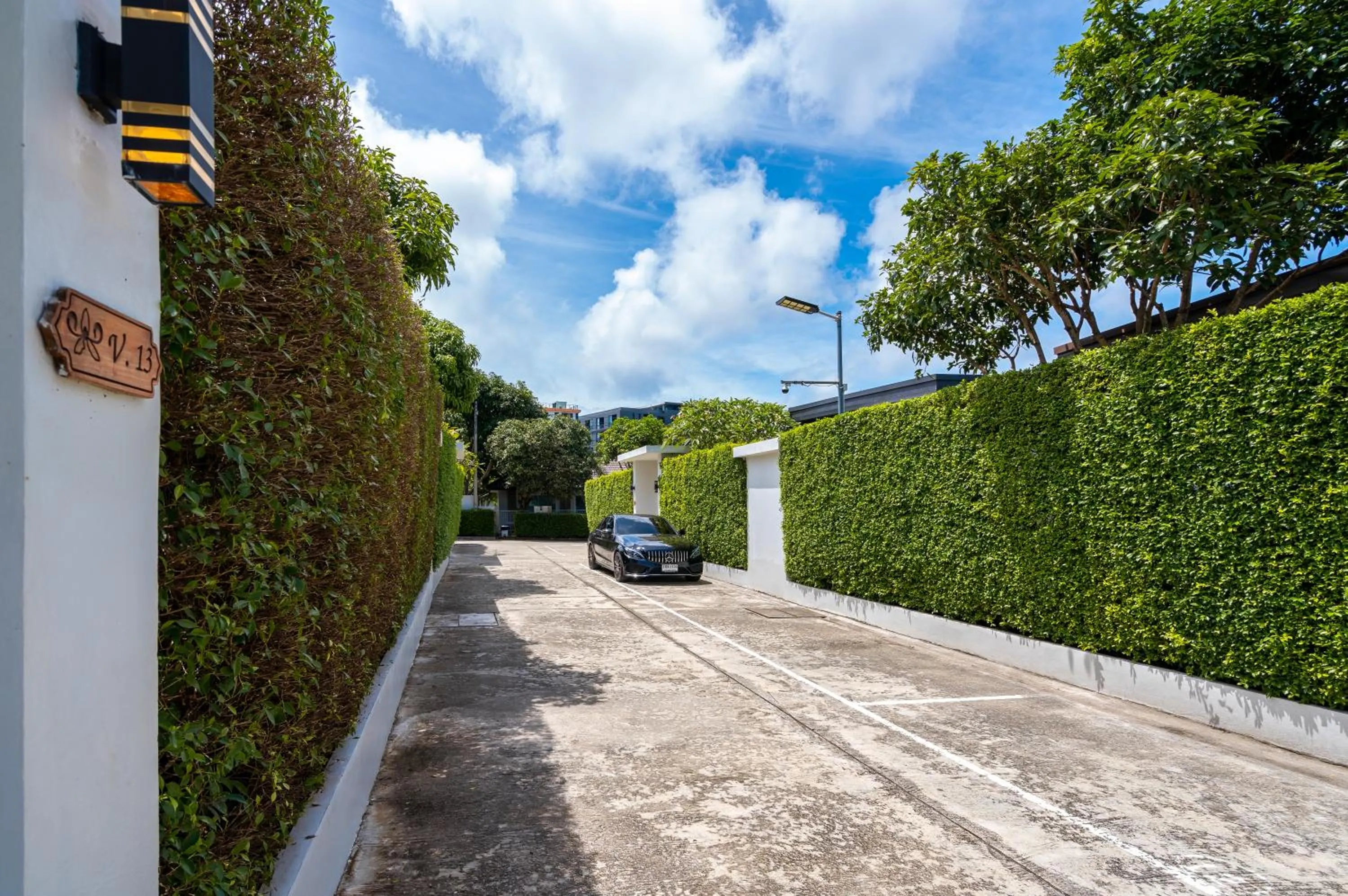 Parking in Phuket La Siesta