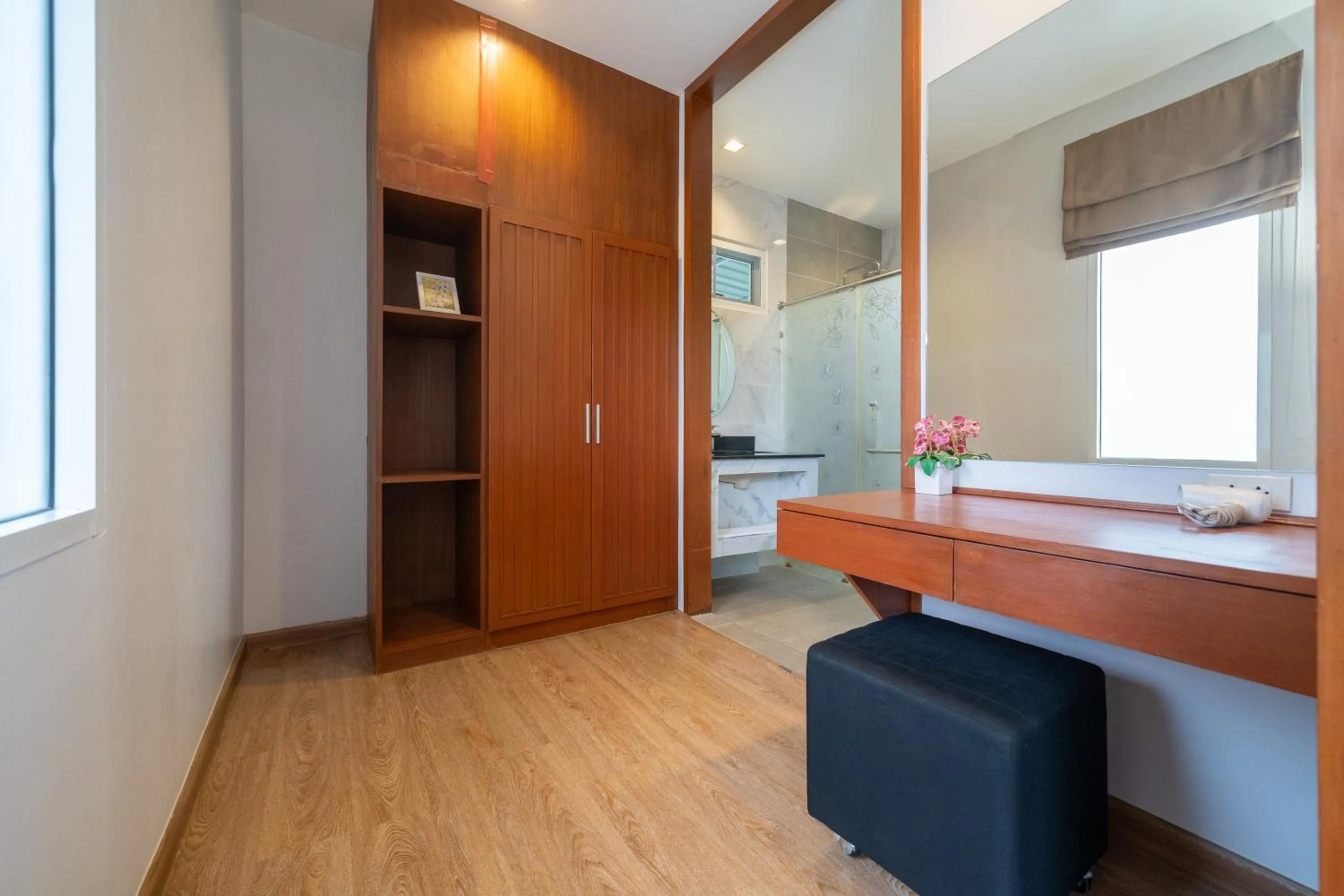 wardrobe in Phuket La Siesta Pool Villas & Pool Access Rooms