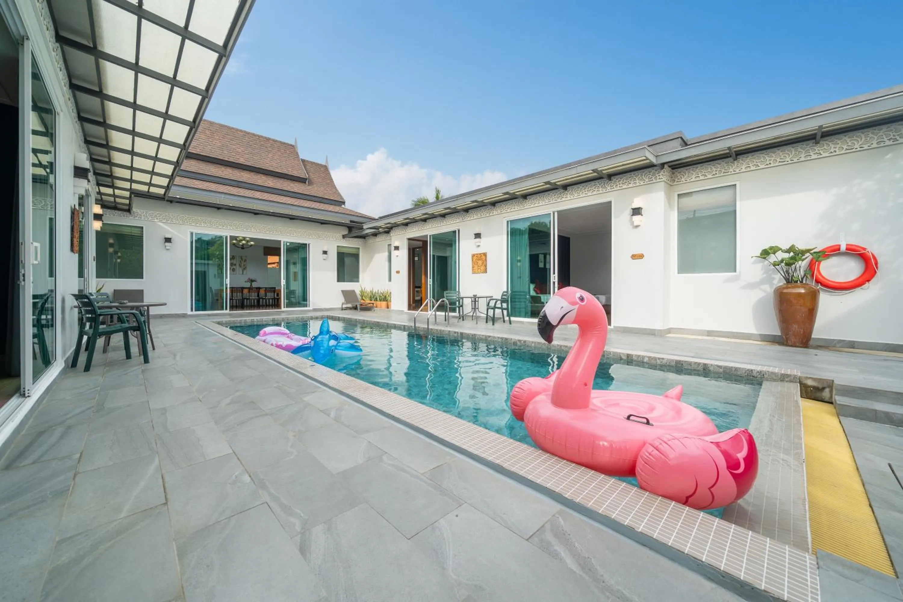 Swimming pool in Phuket La Siesta Pool Villas & Pool Access Rooms