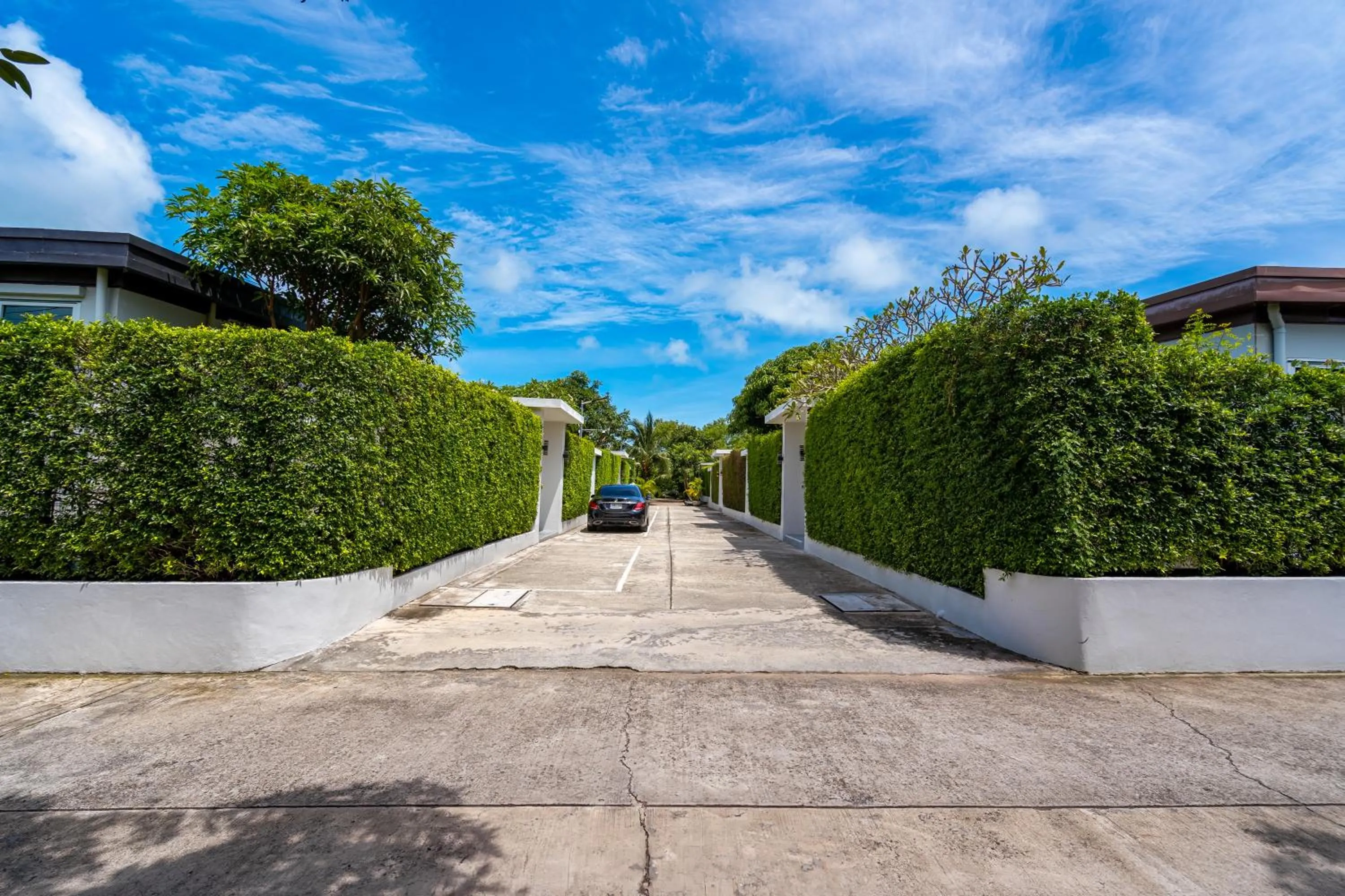 Parking in Phuket La Siesta